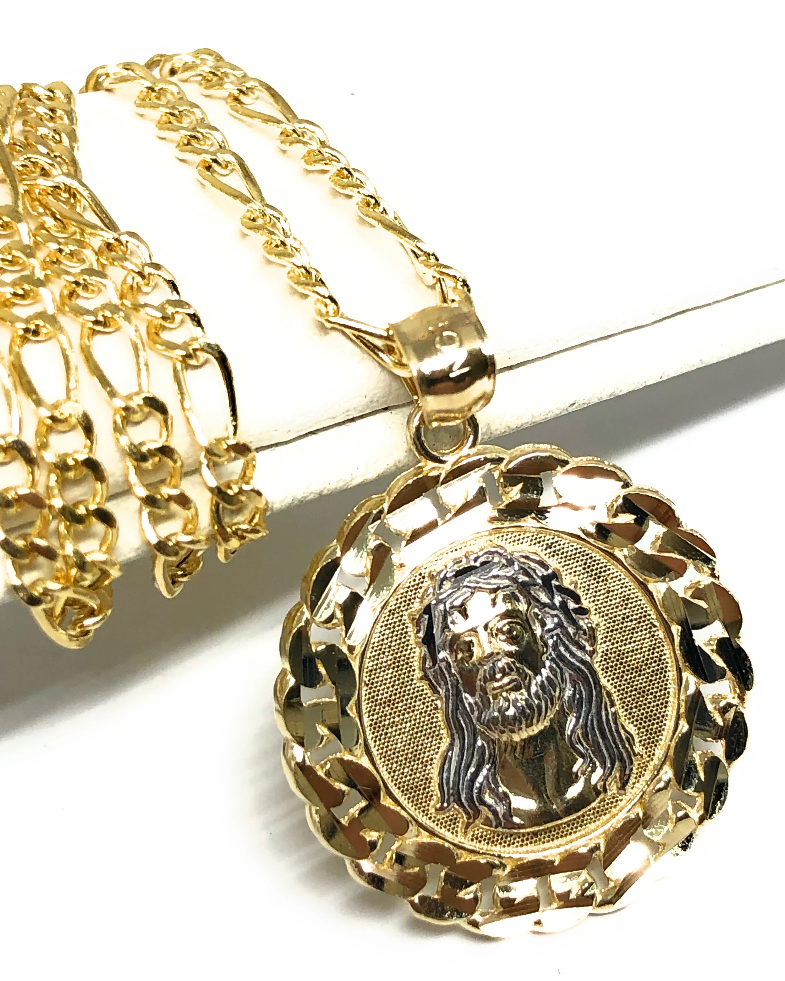 10k Solid Gold 2-Tone Jesus Face Round Pendant Necklace - Image 3