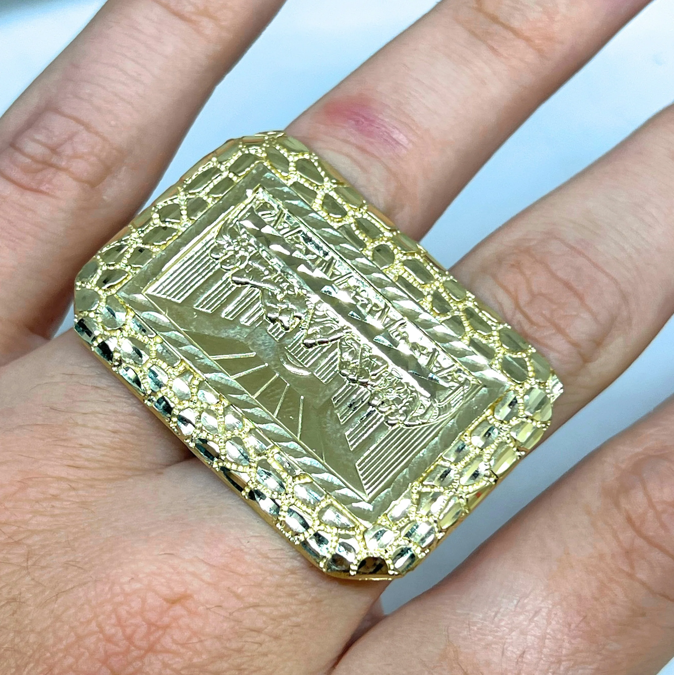10k Solid Gold LAST SUPPER NUGGET BORDER TWO FINGER Ring (20.5g) - Image 2