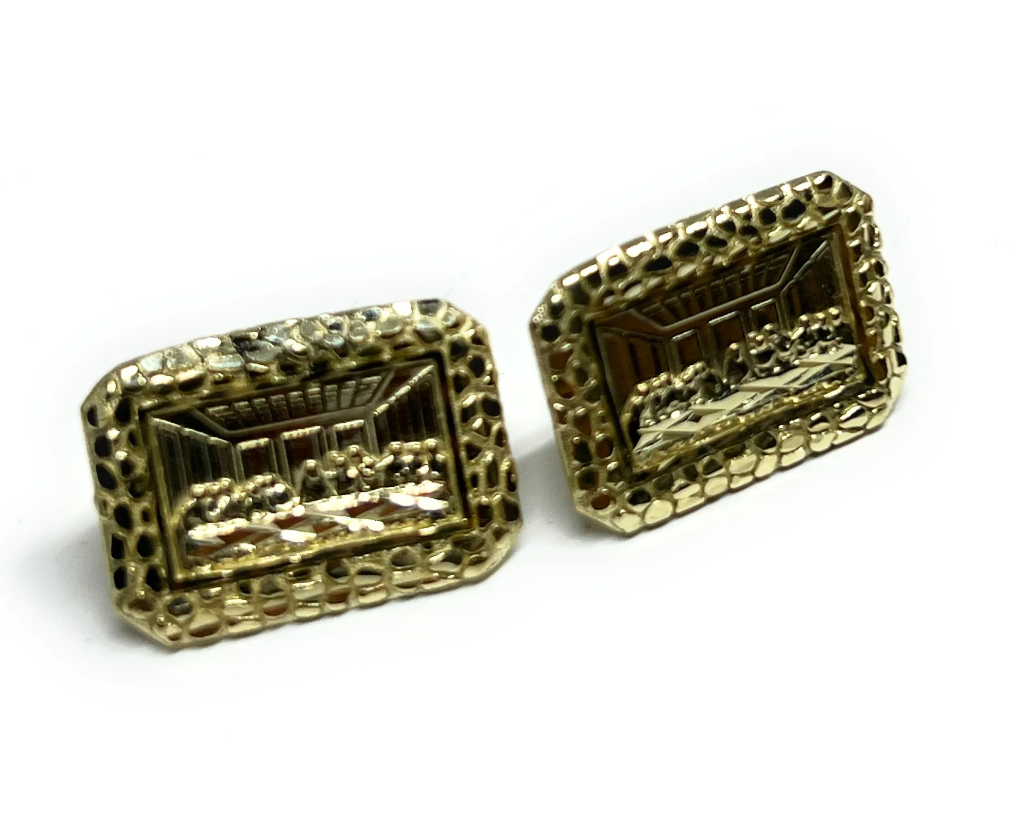 10k Solid Gold Last Supper Square Nugget Stud Earrings - Image 5