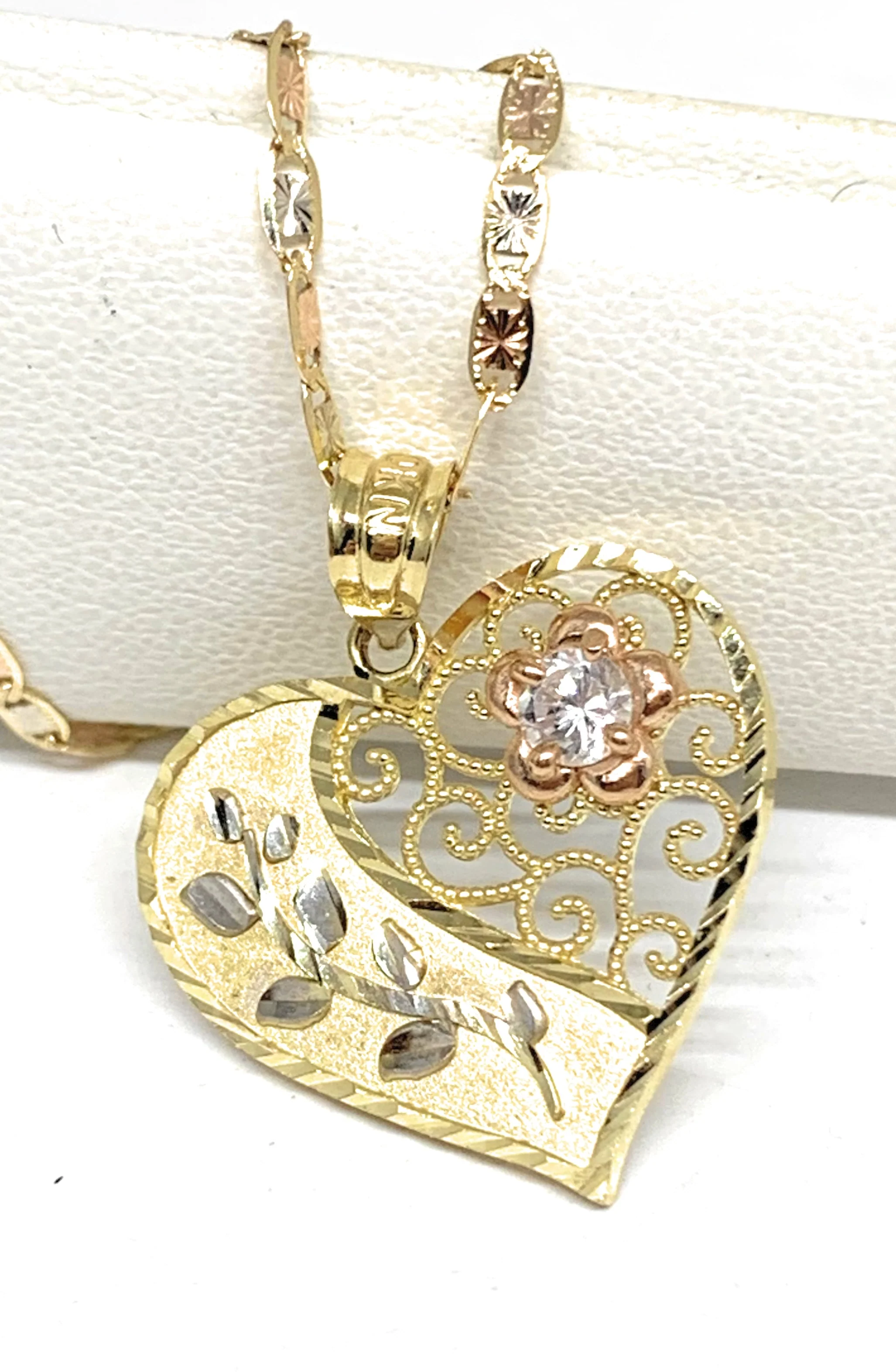 10k Solid Gold Tri-Color Flower CZ Heart Pendant Necklace Chain - Image 3