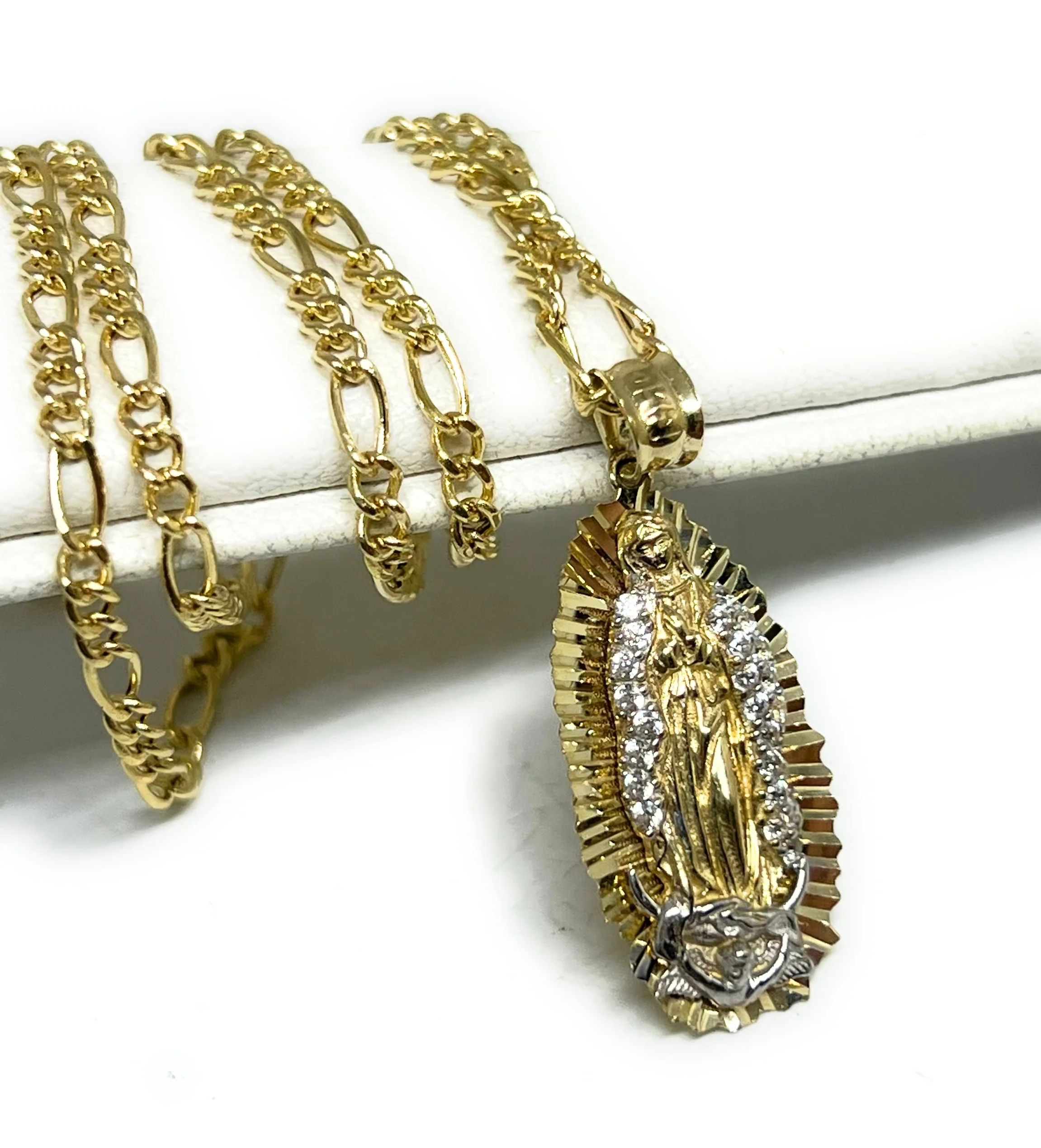 10k Solid Gold Virrgin Mary CZ Pendant Virrgen Guadalupe Figaro Chain - Image 4