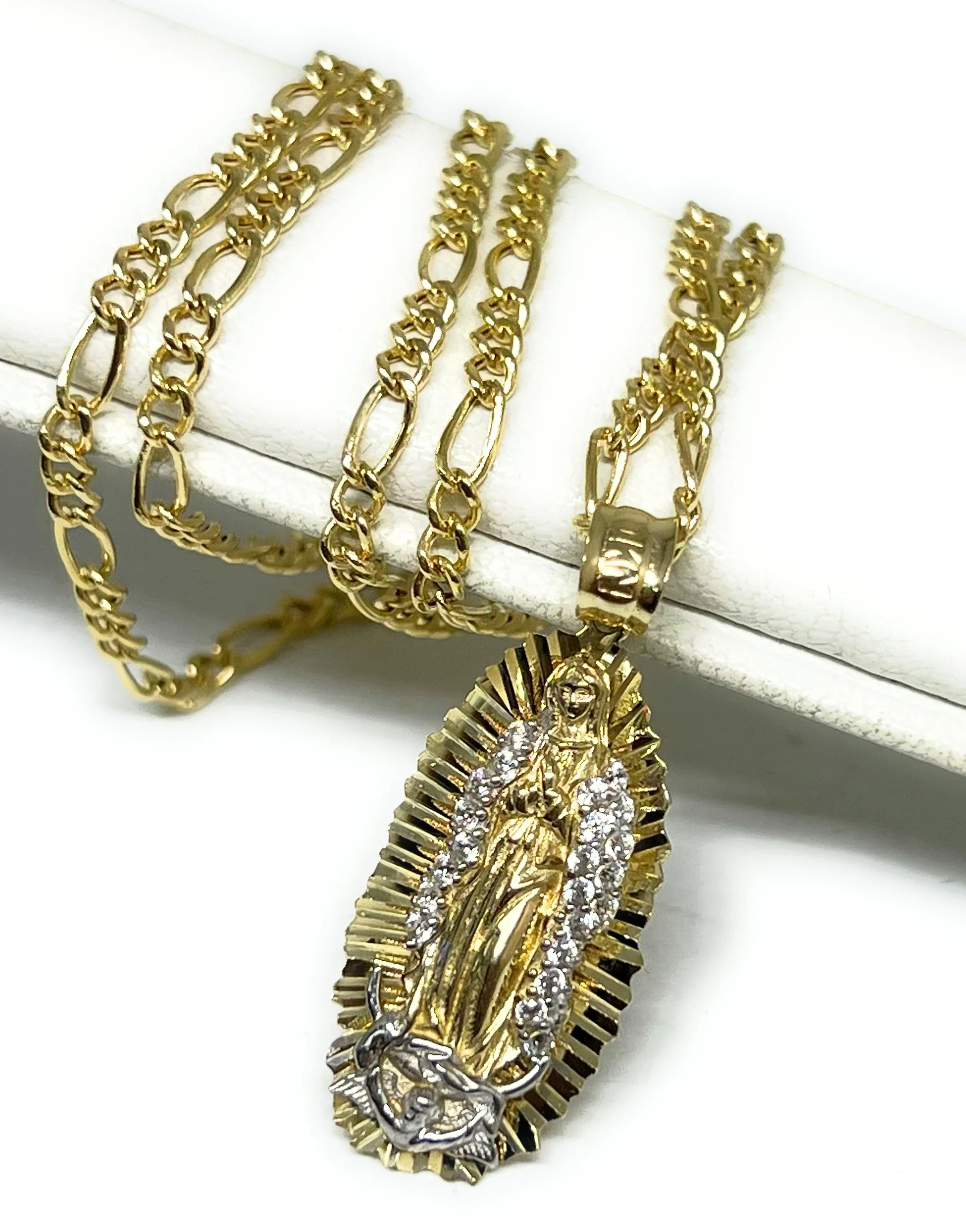 10k Solid Gold Virrgin Mary CZ Pendant Virrgen Guadalupe Figaro Chain - Image 5