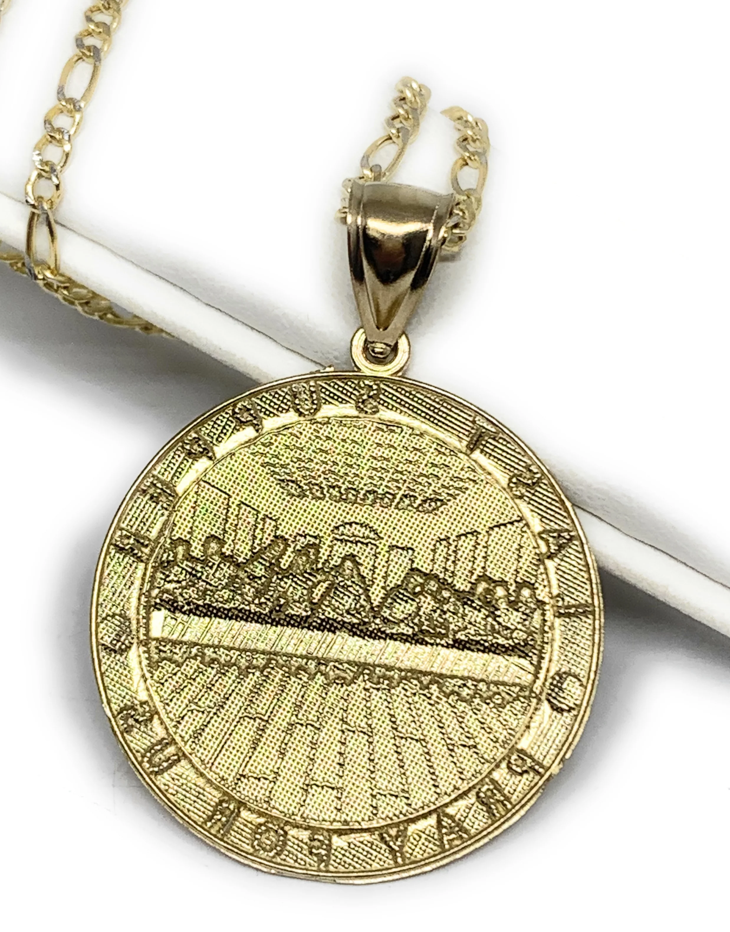 10k Solid Gold Yellow 2-Tone Jesus Last Supper Round Pendant Necklace (6g) - Image 3