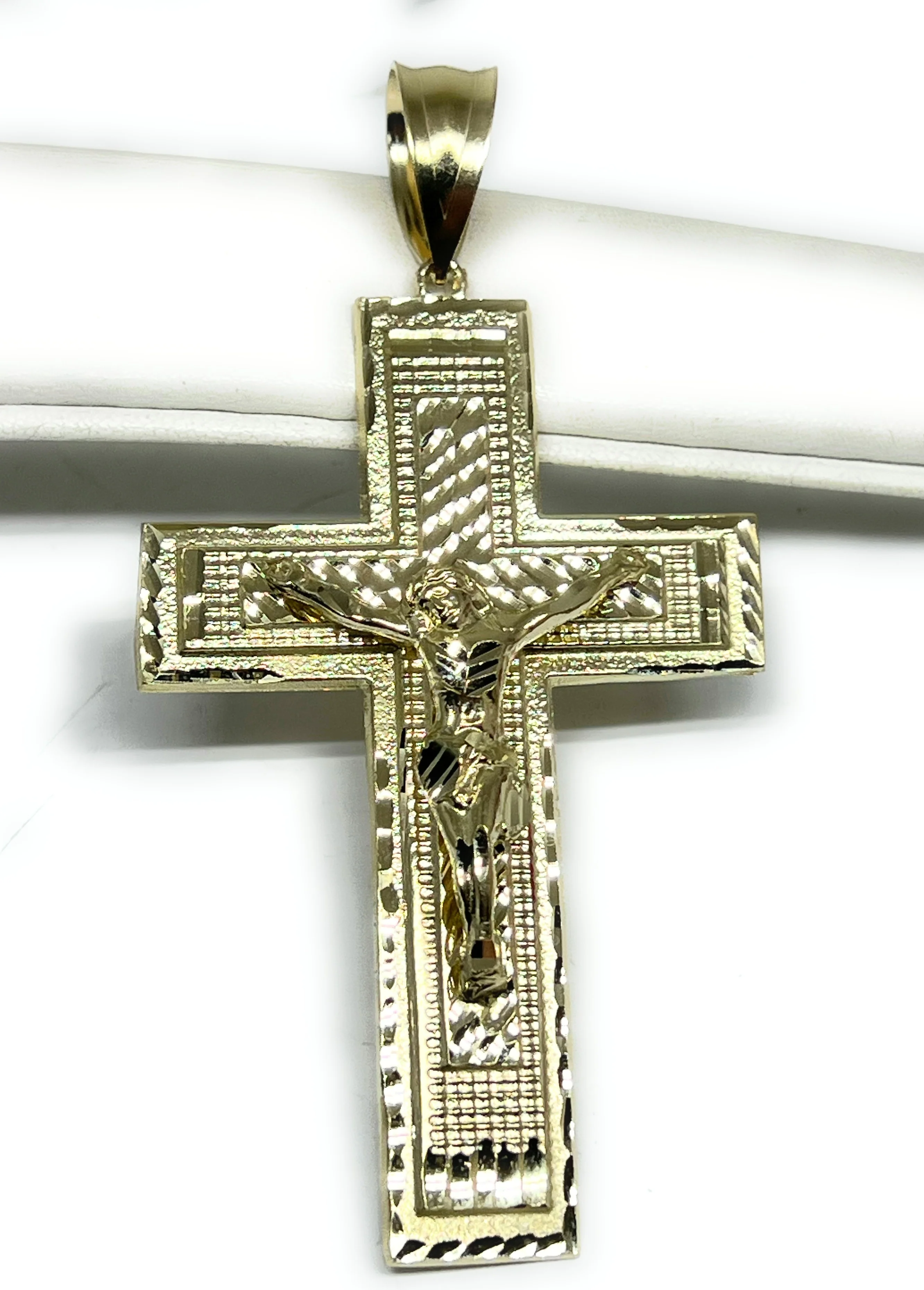 10k Solid Gold Yellow BIG XXL Jesus Cross Crucifix Pendant Necklace (13.7g)