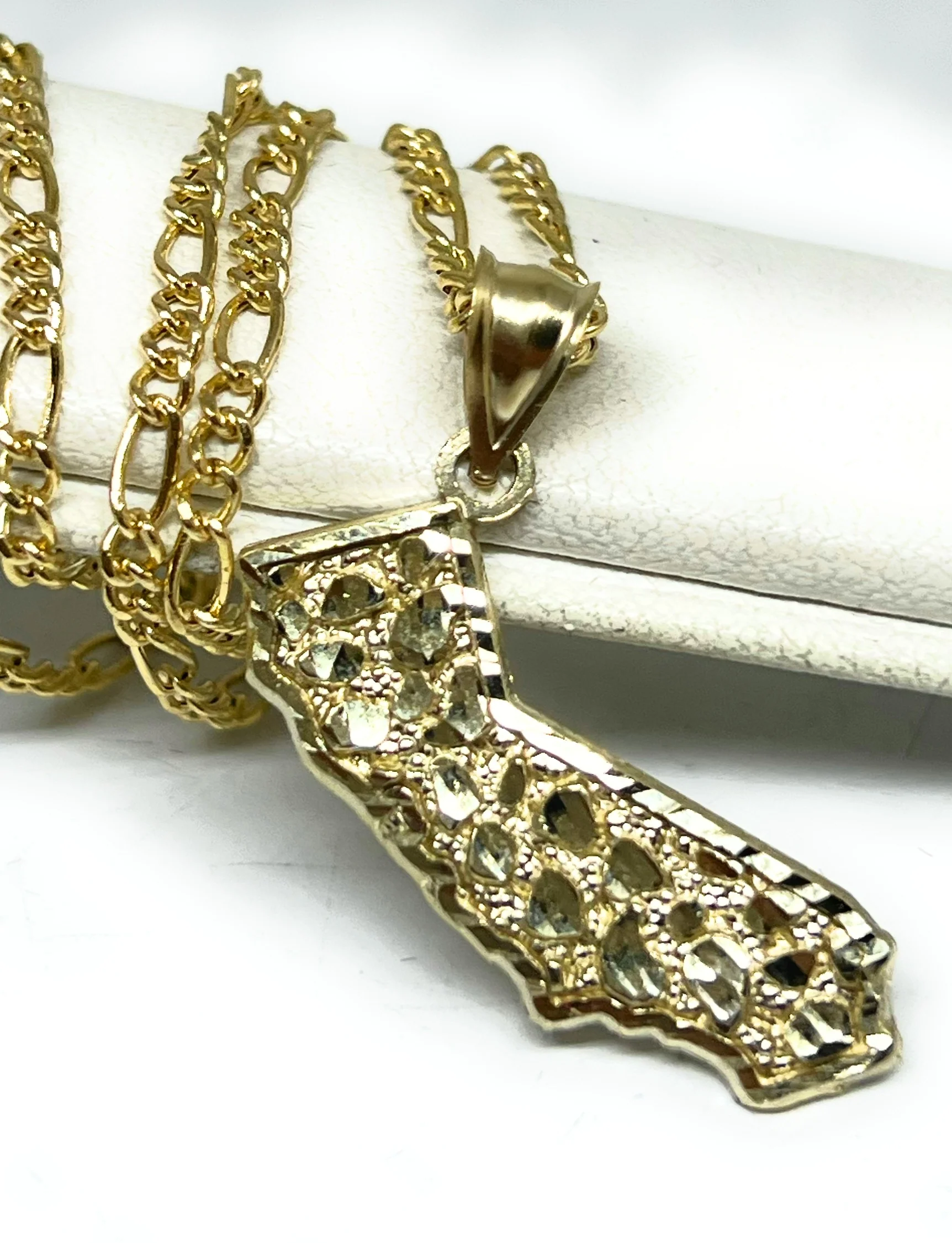 10k Solid Gold Yellow CALIFORNIA NUGGET Pendant Necklace