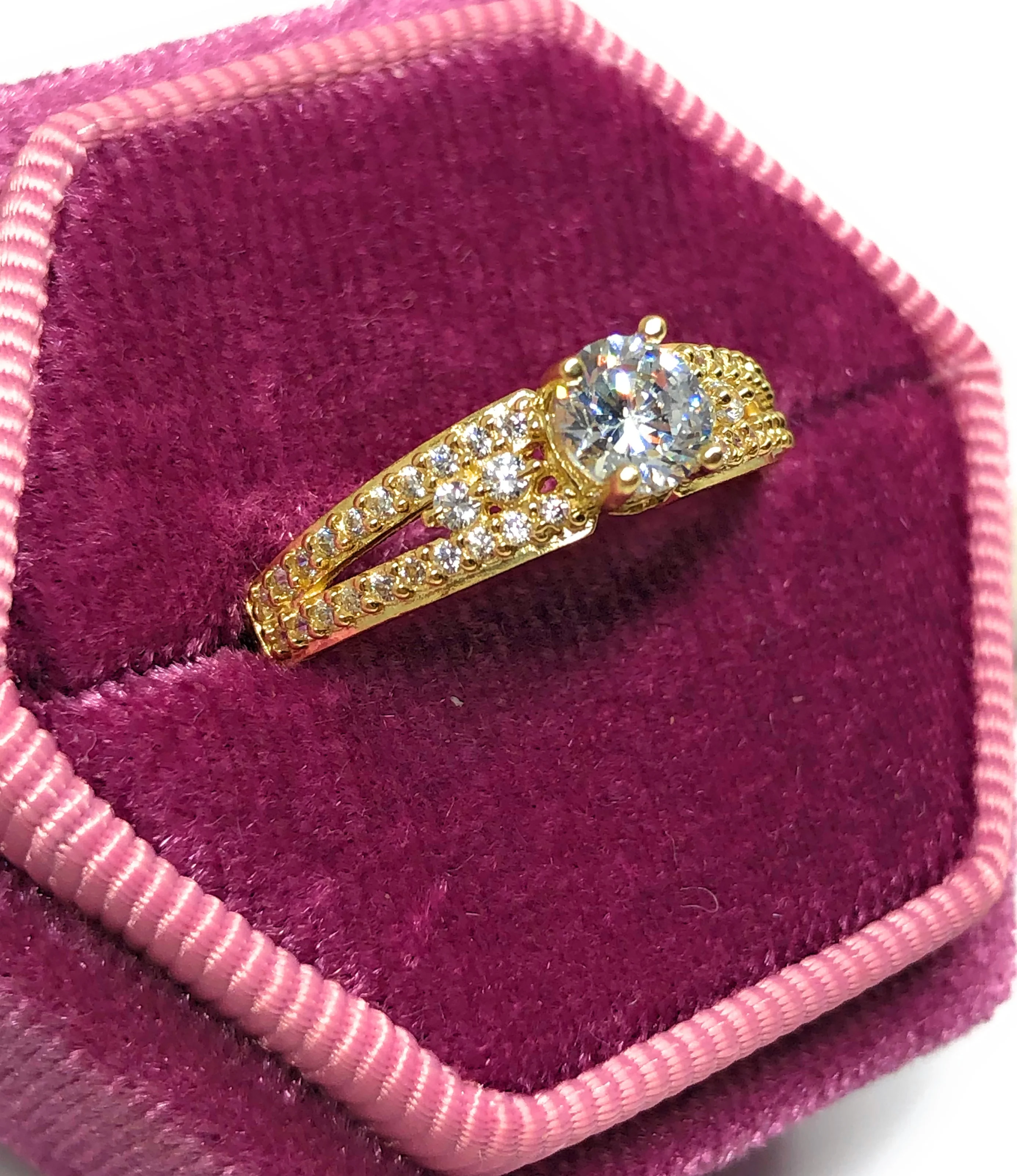 10k Solid Gold Yellow Gold 0.5 KARAT Cubic Zirconia Engagement Ring - Image 3
