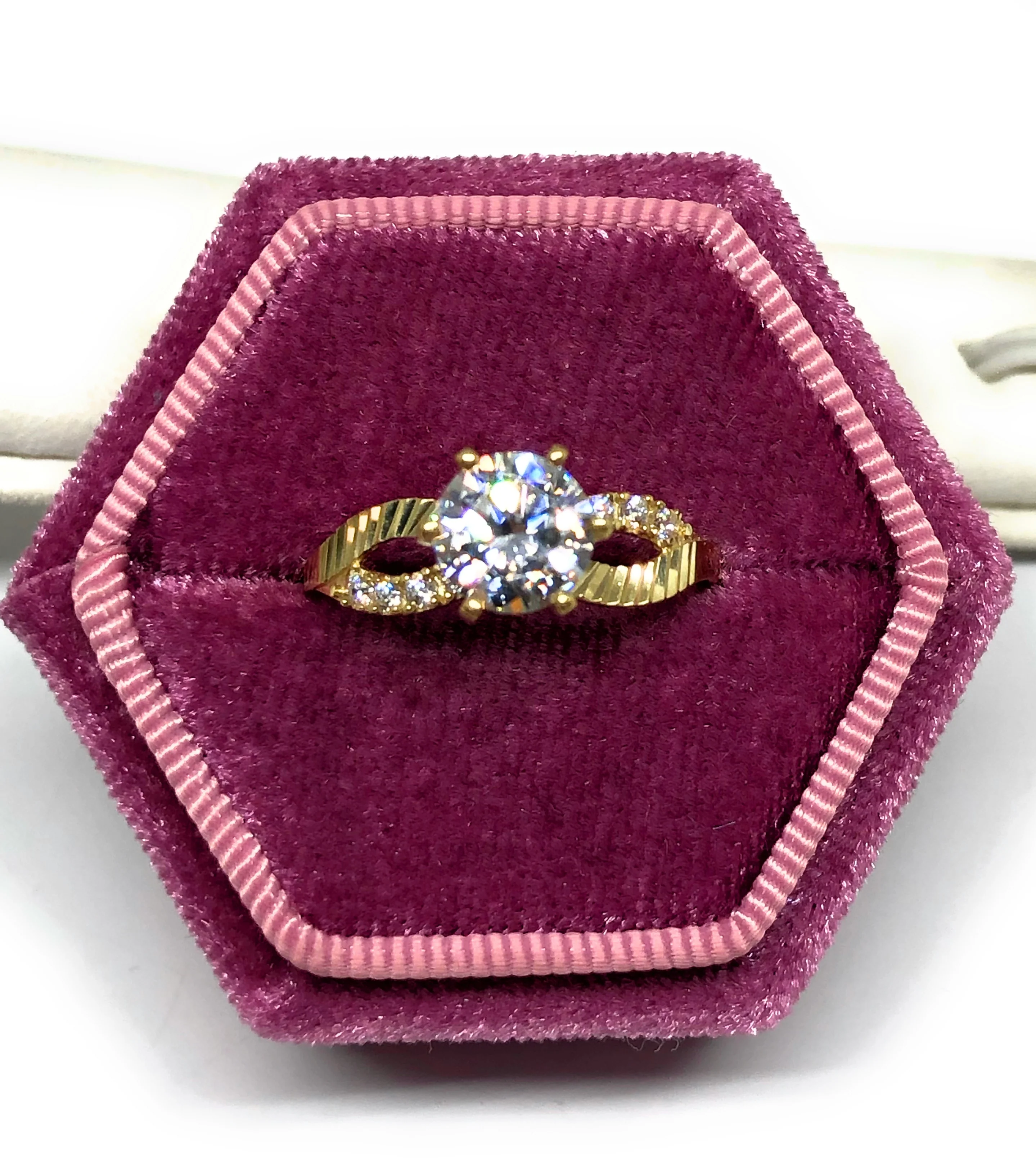 10k Solid Gold Yellow Gold 1.5 KARAT Cubic Zirconia Engagement Ring