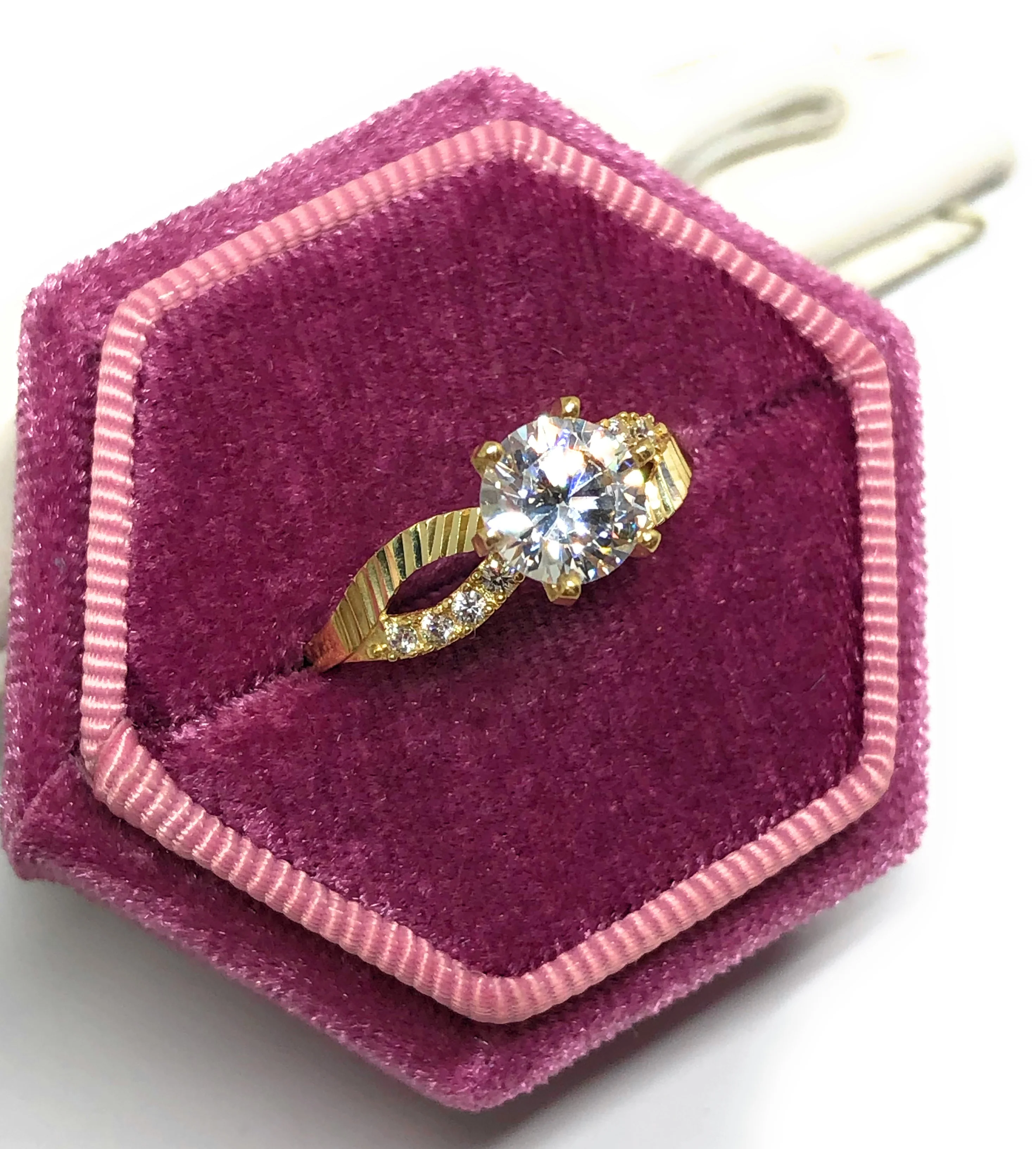 10k Solid Gold Yellow Gold 1.5 KARAT Cubic Zirconia Engagement Ring - Image 2