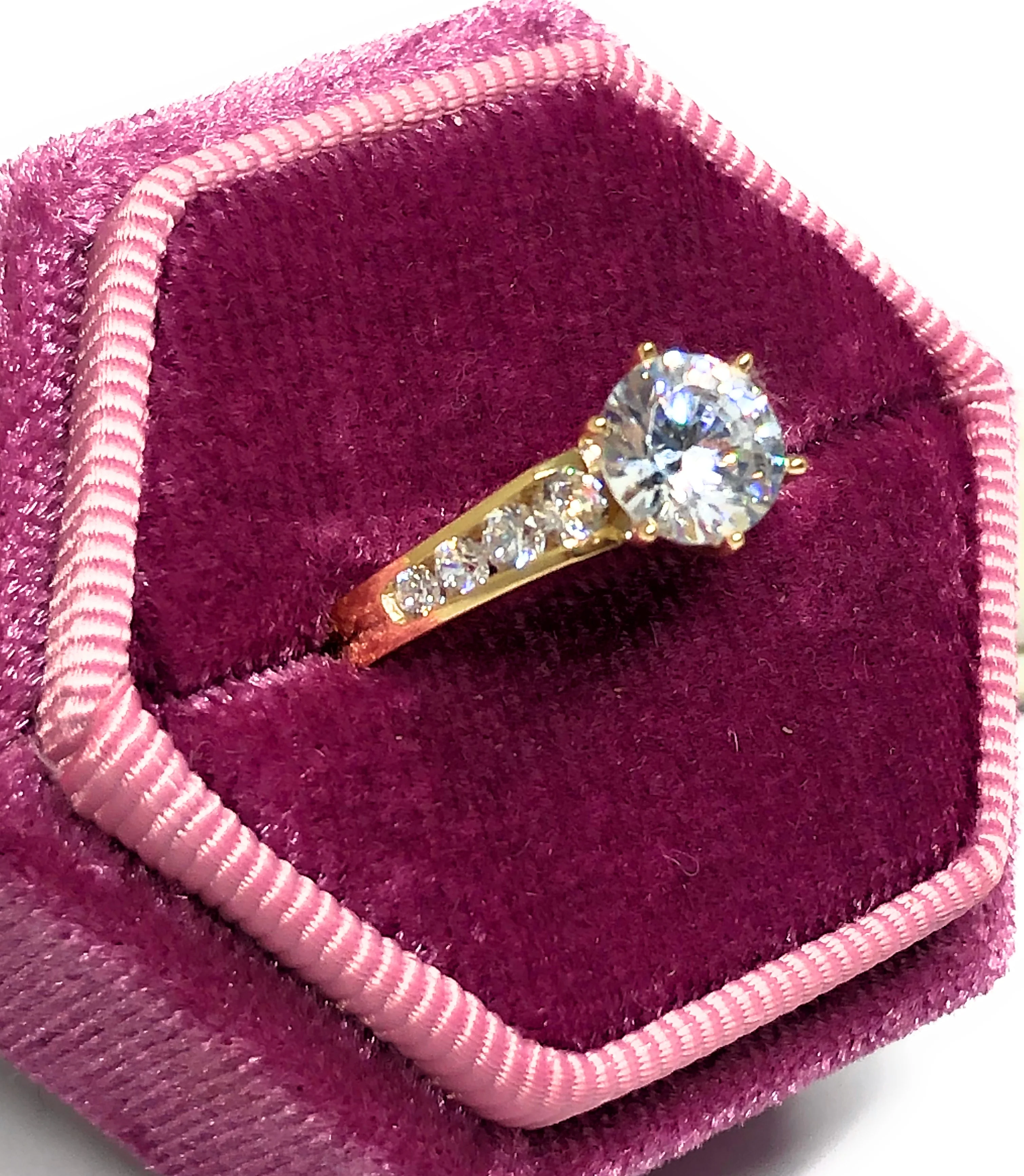 10k Solid Gold Yellow Gold 1 KARAT Cubic Zirconia Engagement Ring - Image 2