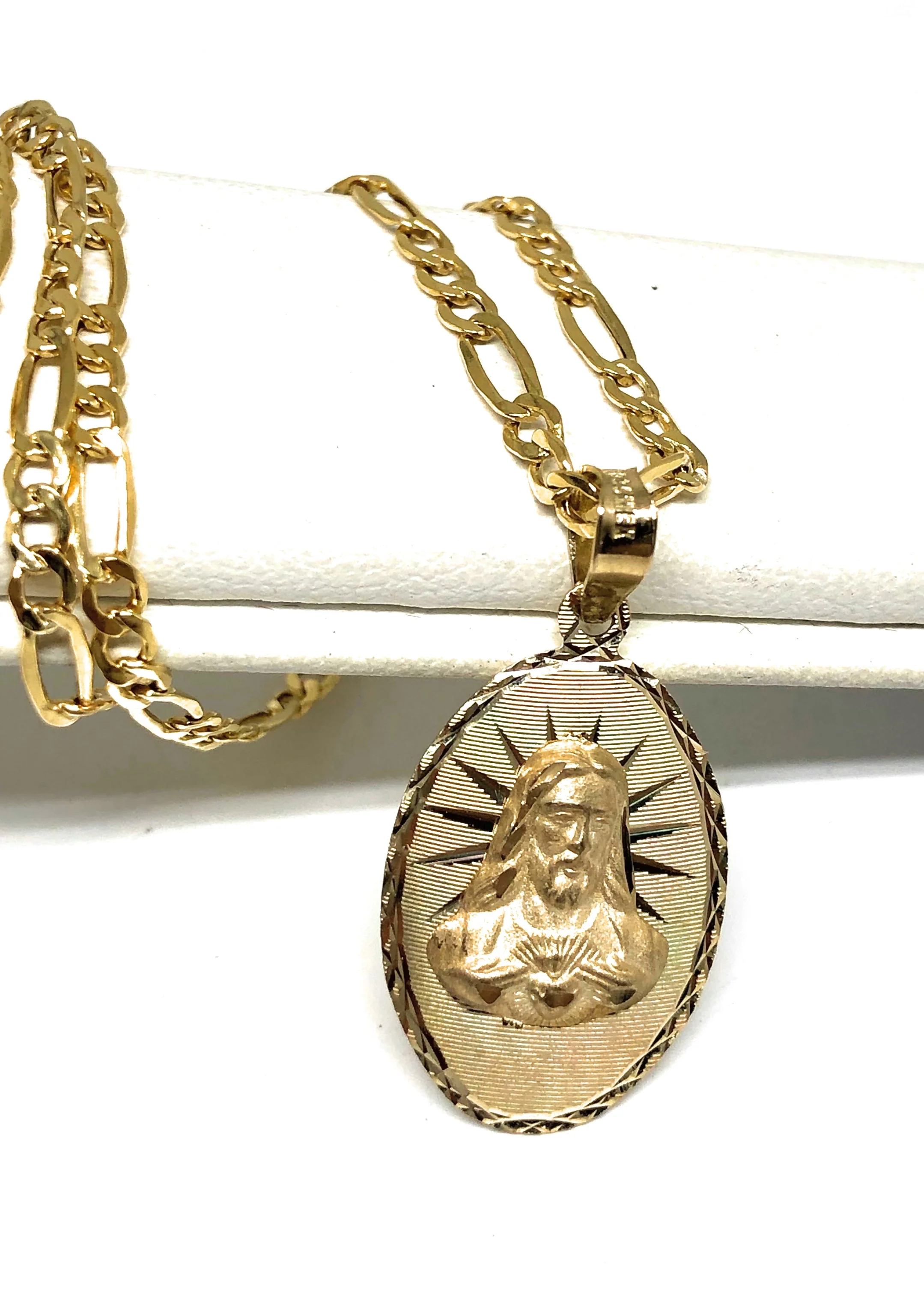 10k Solid Gold Yellow Gold Classic Jesus Sagrado Corazon Oval Pendant Necklace Figaro Chain