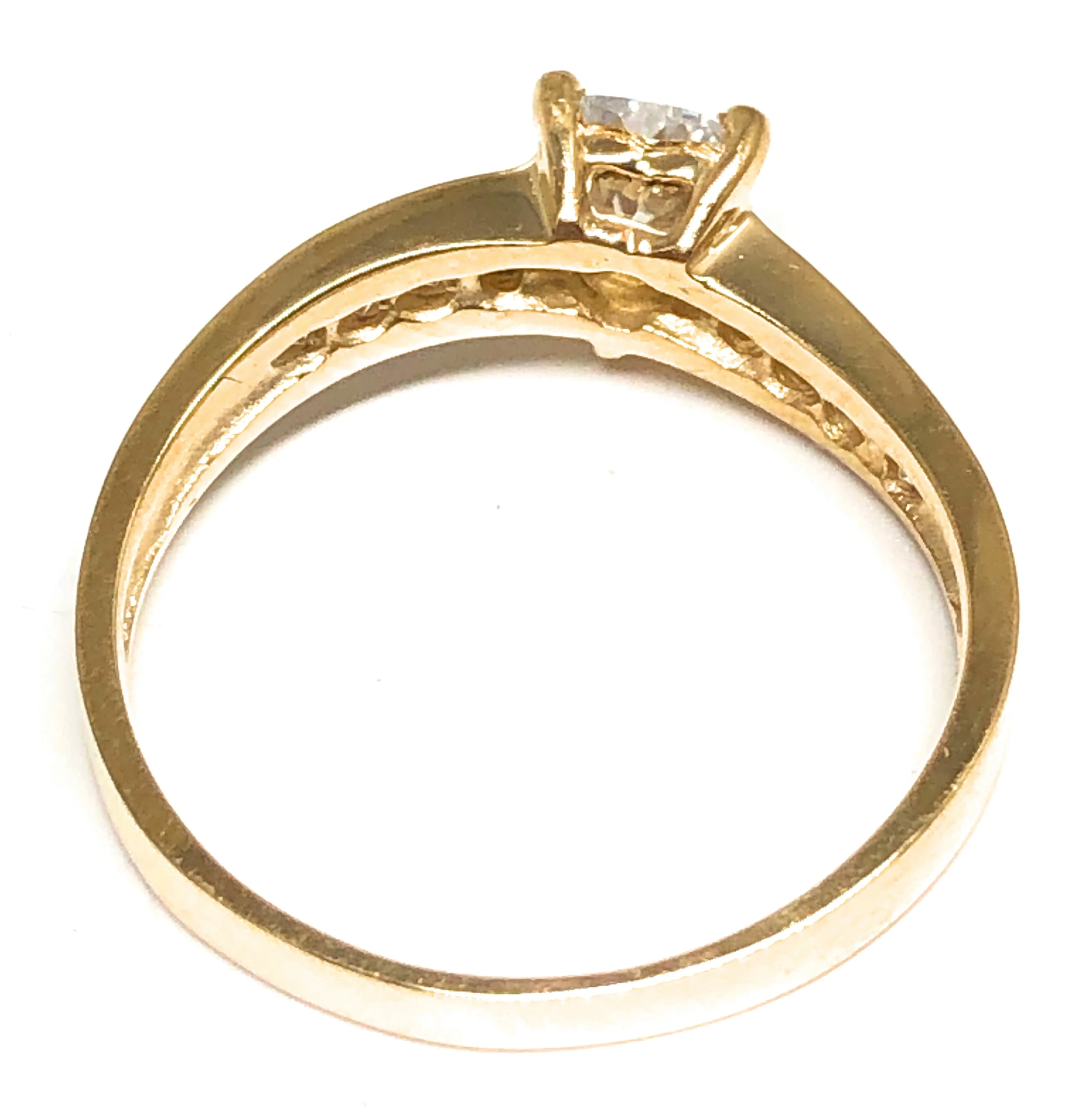 10k Solid Gold Yellow Gold Heart White CZ Ring - Image 4