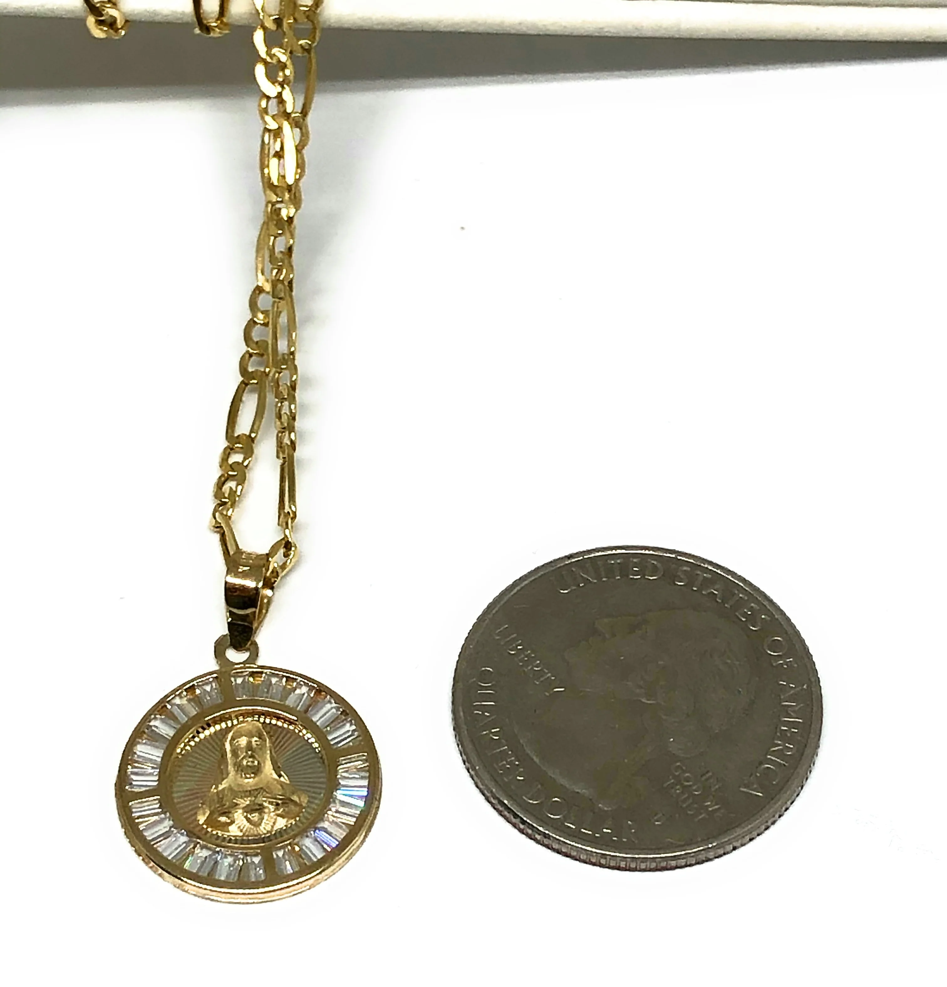 10k Solid Gold Yellow Gold Jesus Sagrado Corazon CZ Pendant Necklace Figaro Chain - Image 2