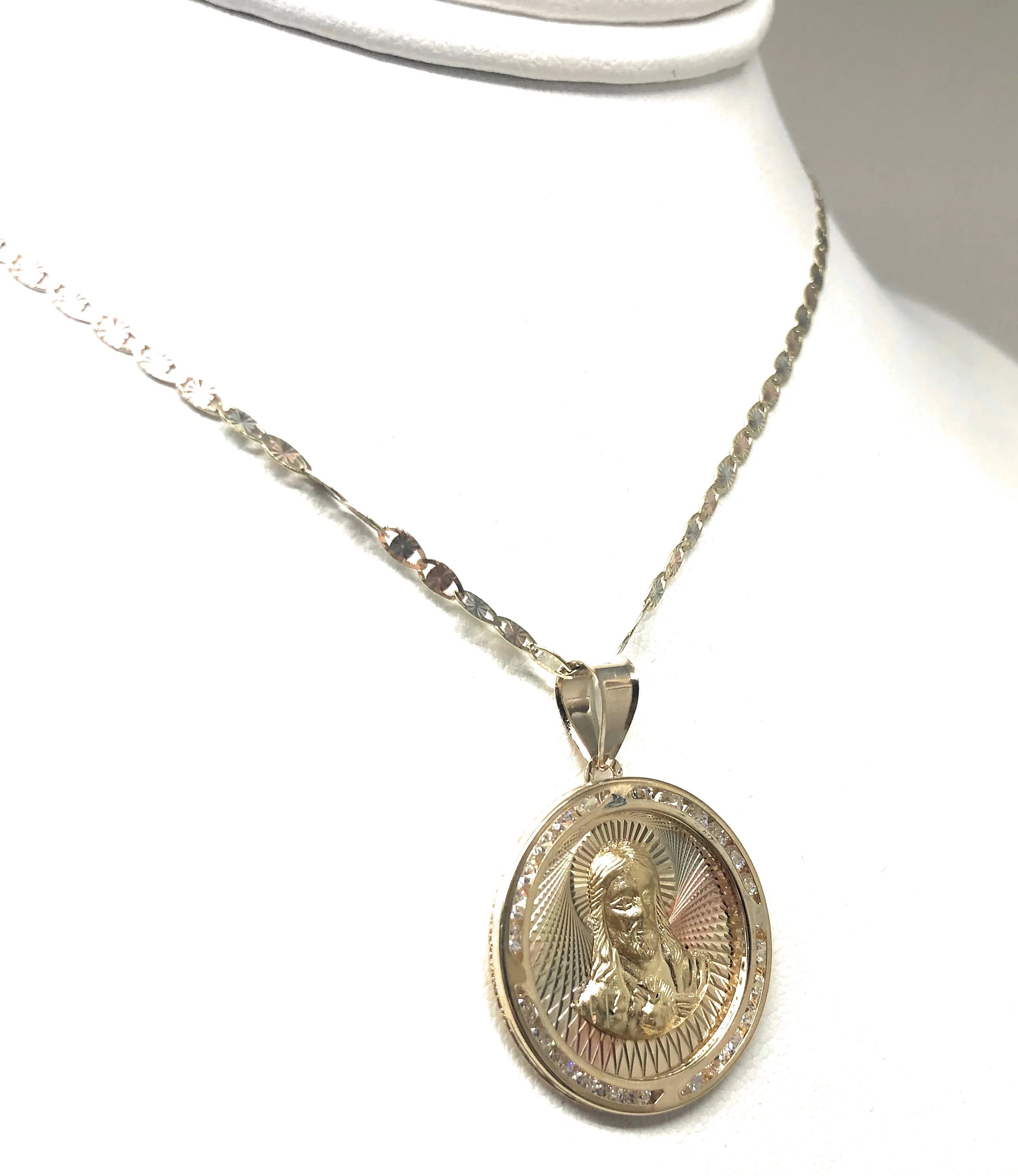 10k Solid Gold Yellow Gold Jesus Sagrado Corazon CZ Pendant Necklace Valentina Chain - Image 6