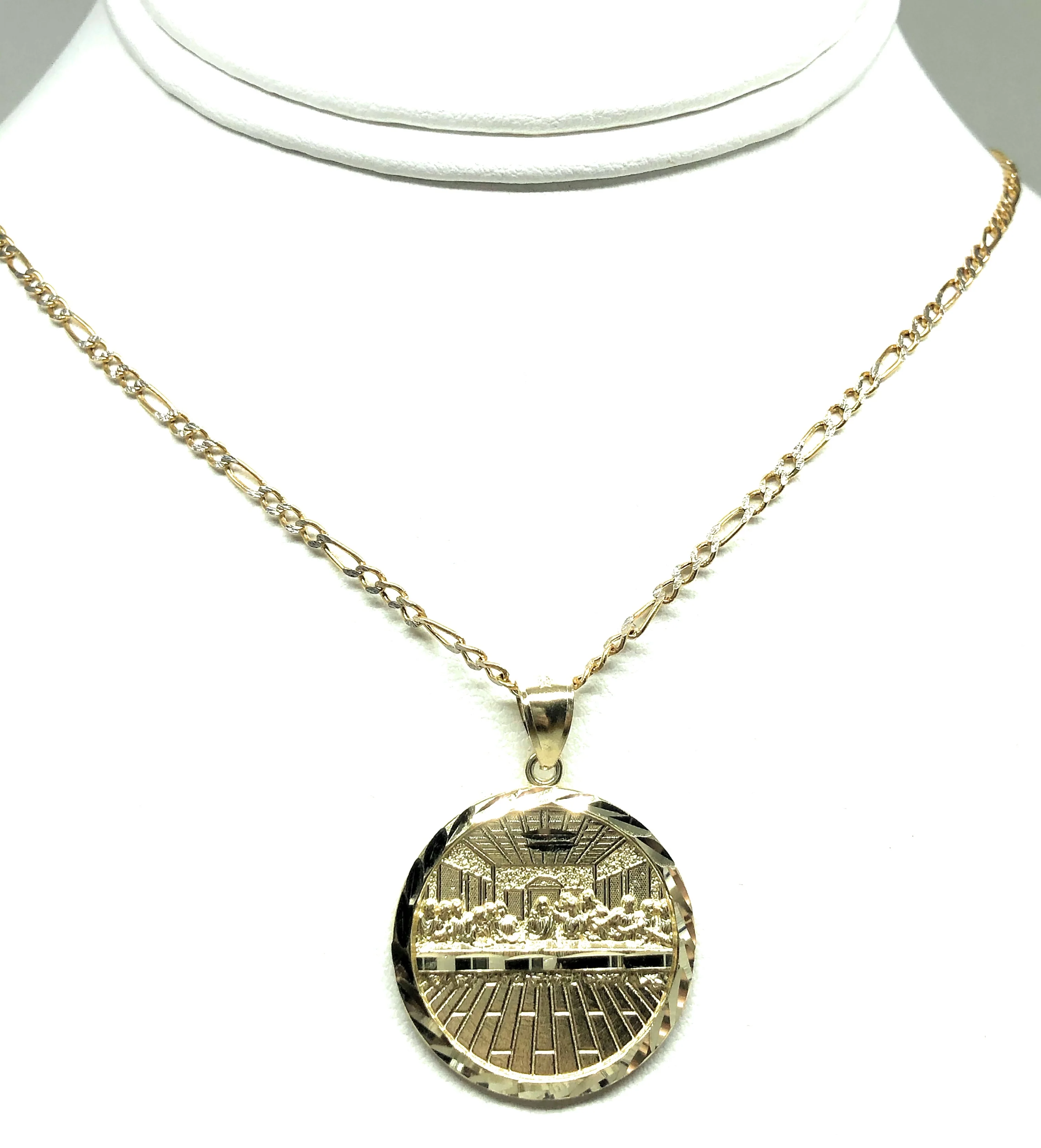 10k Solid Gold Yellow Jesus Last Supper Round Pendant Necklace - Image 5