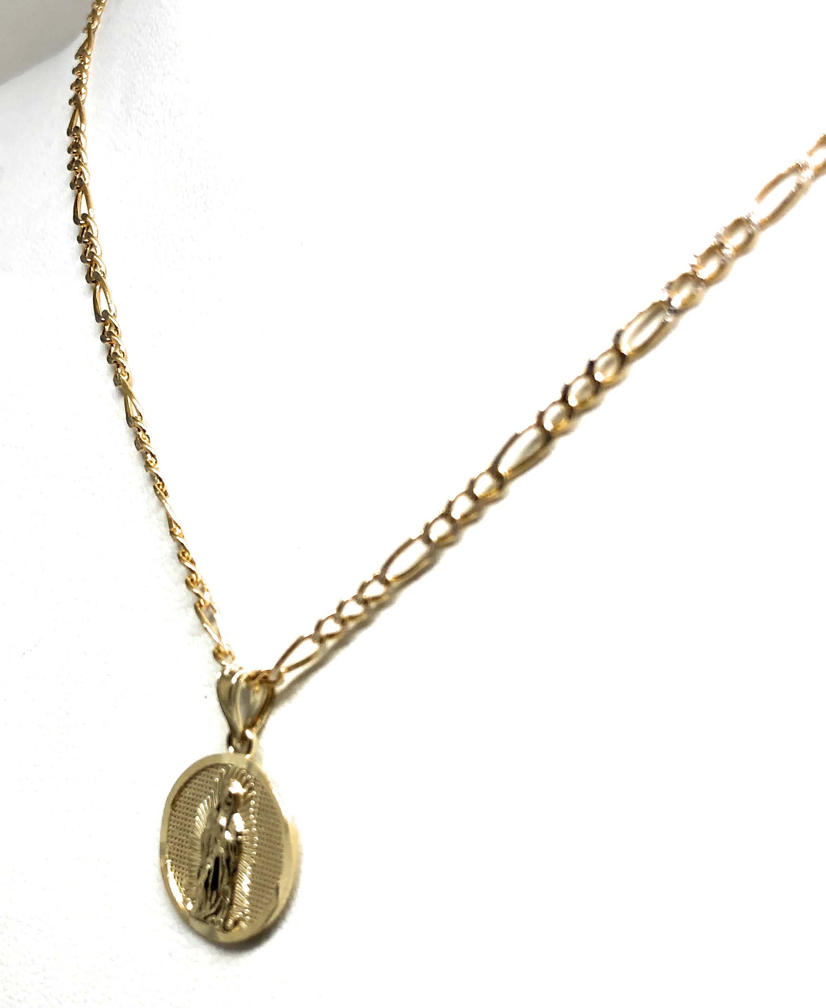 10k Solid Gold Yellow Virrgin Mary Virrgen Guadalupe Round Pendant Figaro Chain (SMALL) - Image 7