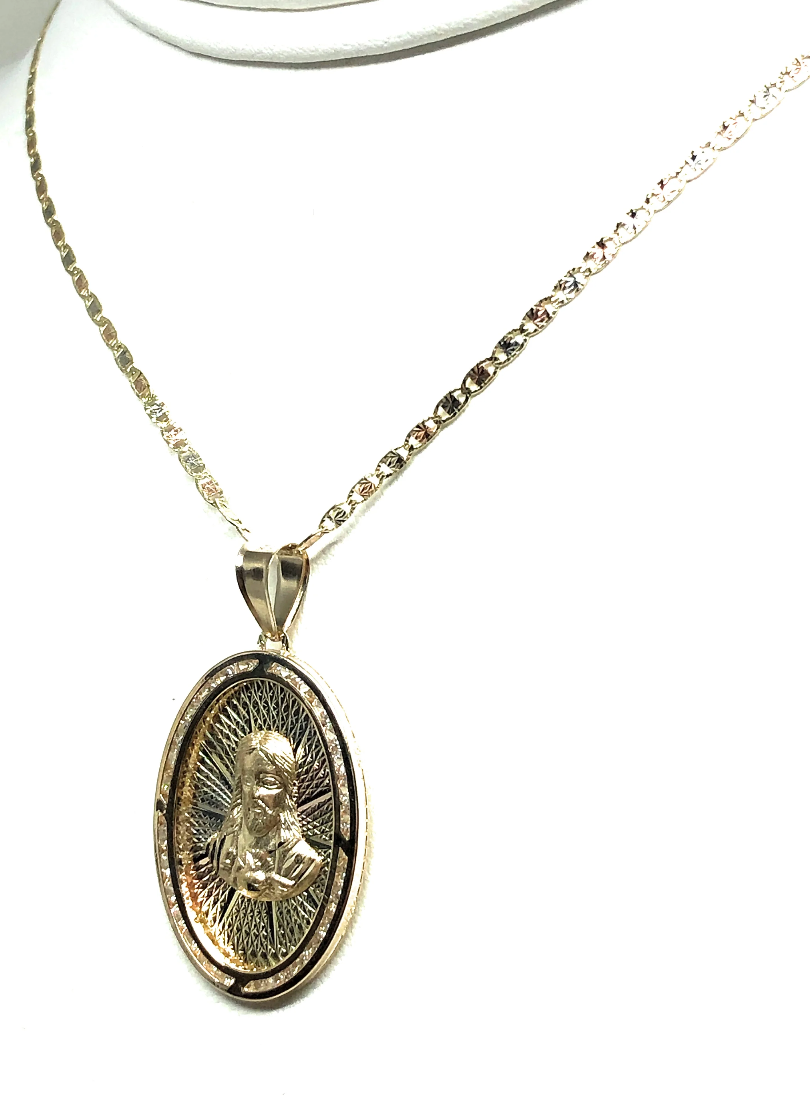14k Solid Gold Tri-Color Jesus Sagrado Corazon Oval Pendant Necklace Valentina Chain - Image 7