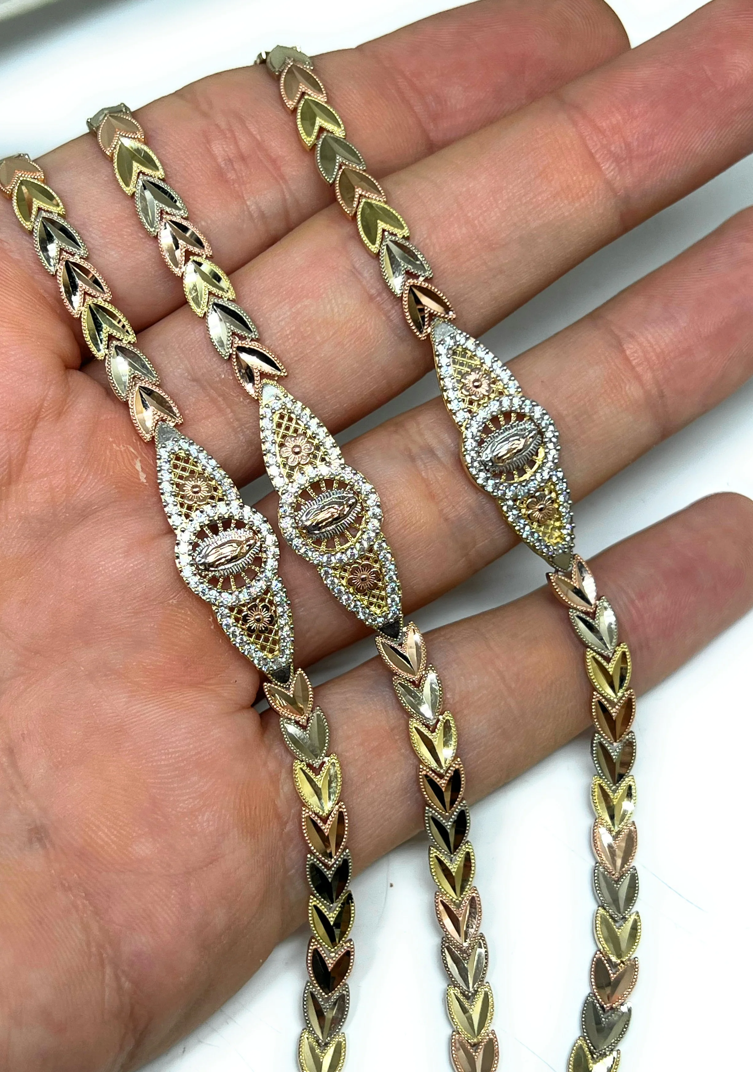 14k Solid Gold Tri-Color Virrgin Mary Brracelet 7.25 inch Virrgen Guadalupe - Image 2