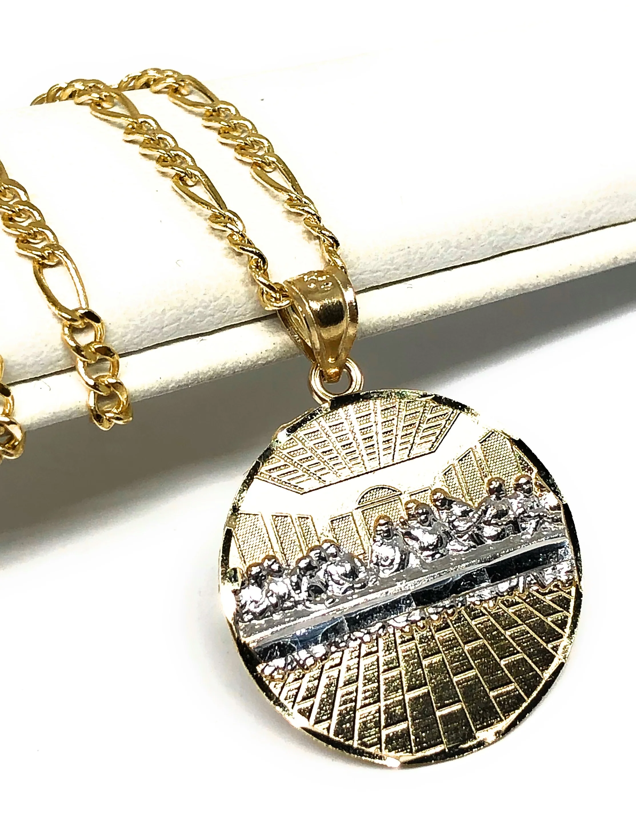 14k Solid Gold Yellow 2-Tone Jesus Last Supper Round Pendant Necklace (SM,MED,LG,XL)