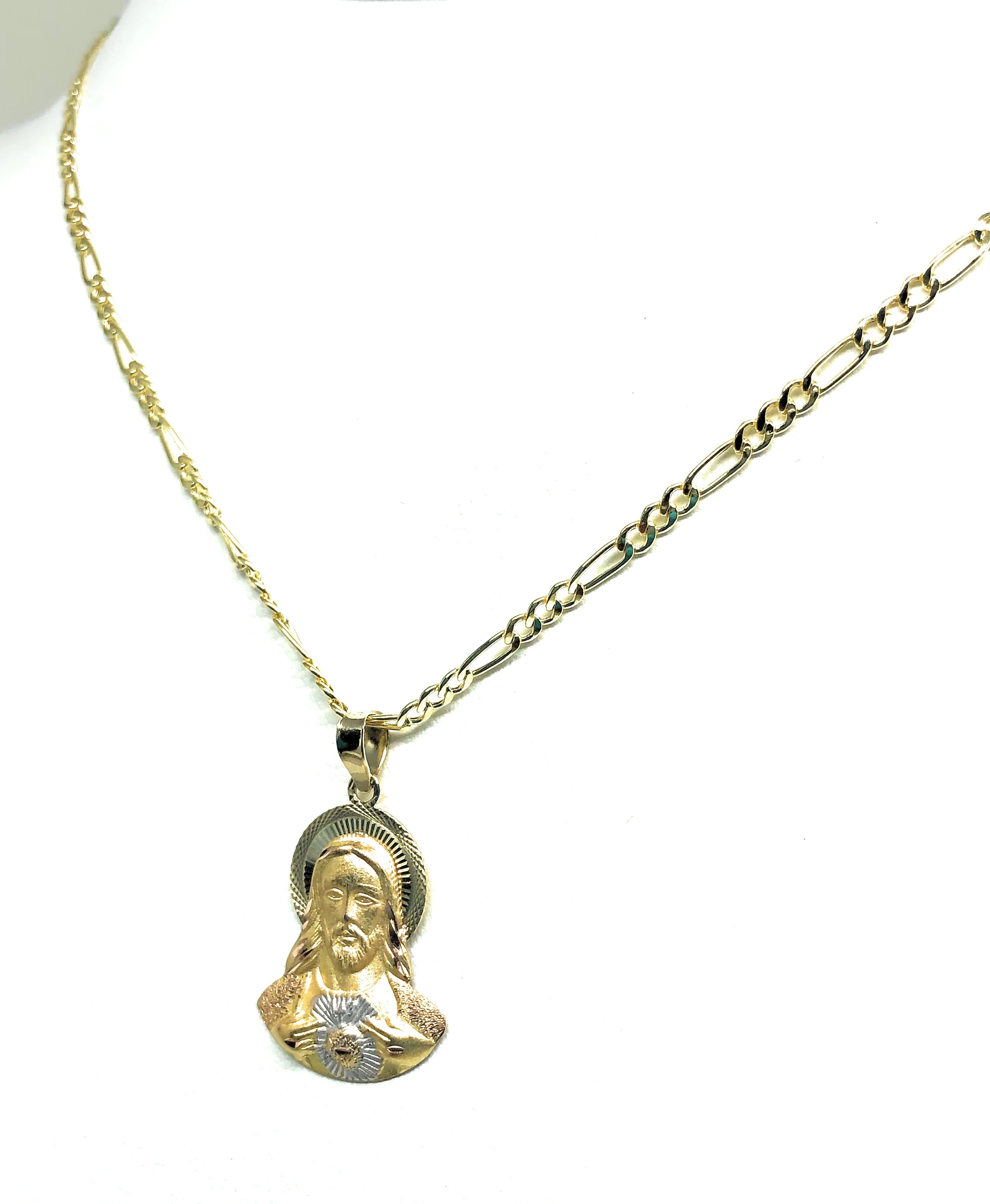 14k Solid Gold Yellow Gold Classic Jesus Sagrado Corazon Pendant Necklace Figaro Chain - Image 6