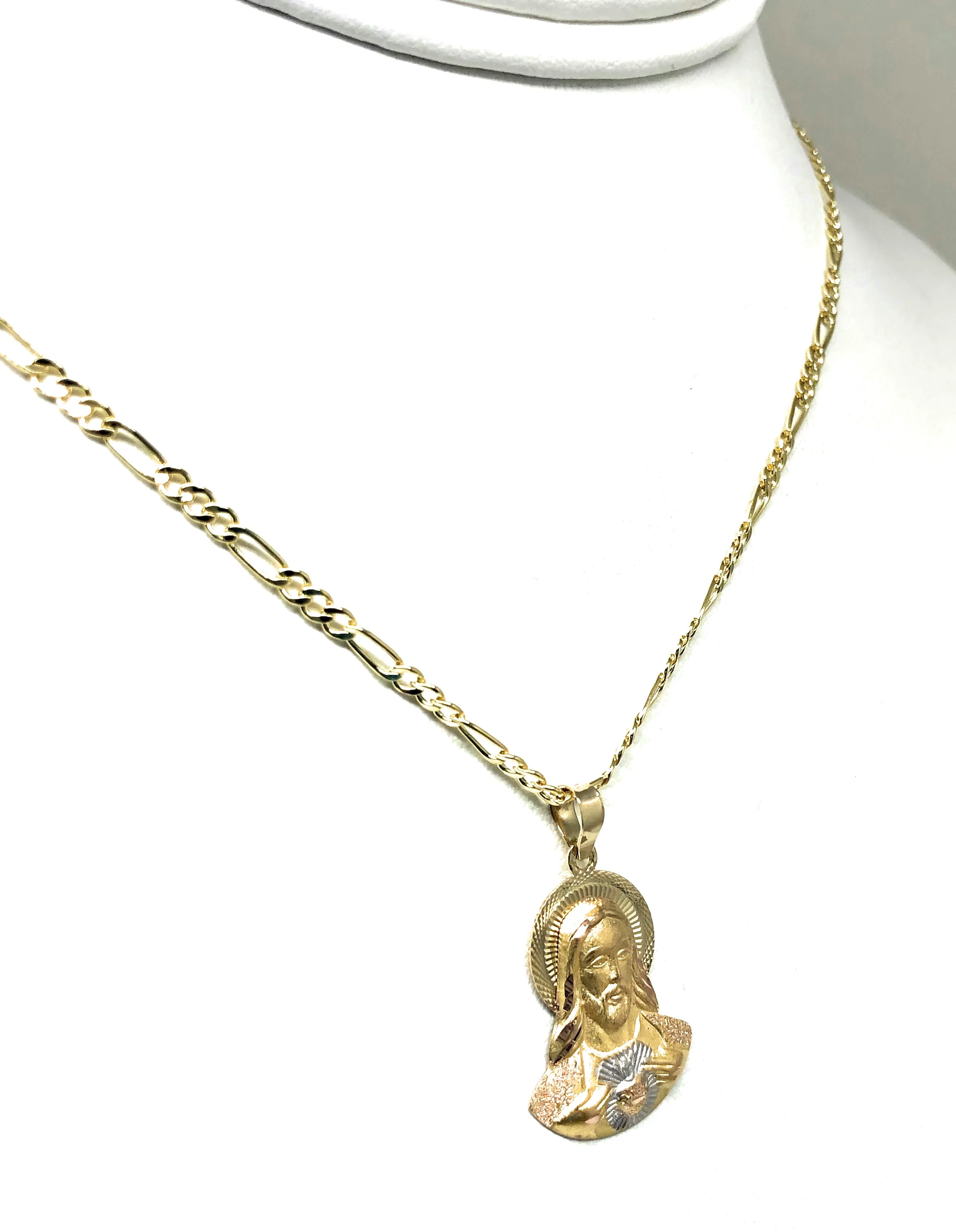 14k Solid Gold Yellow Gold Classic Jesus Sagrado Corazon Pendant Necklace Figaro Chain - Image 7