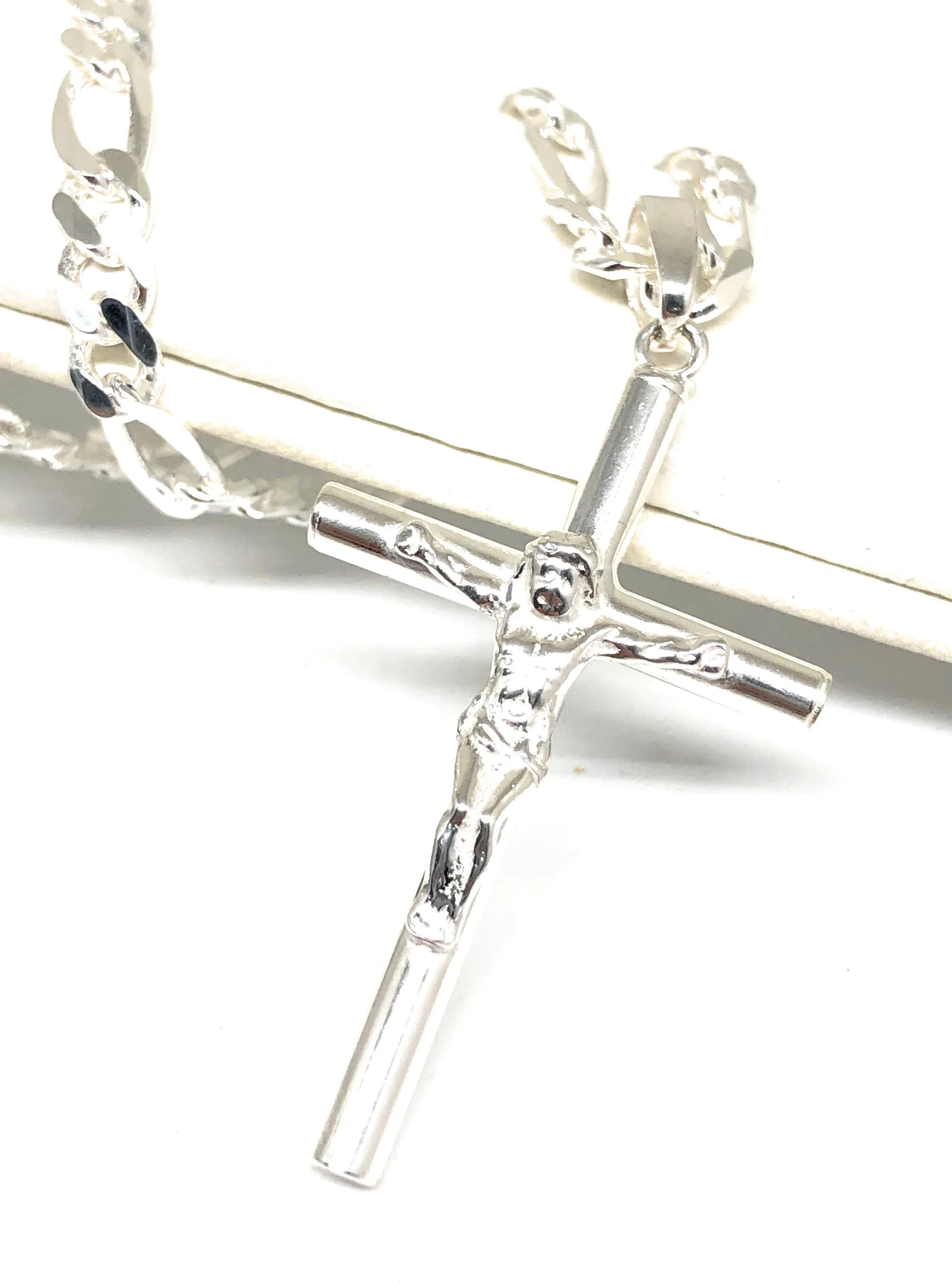 .925 Silver Classic Jesus Cross Crucifix Pendant Necklace with Figaro Chain - Image 3