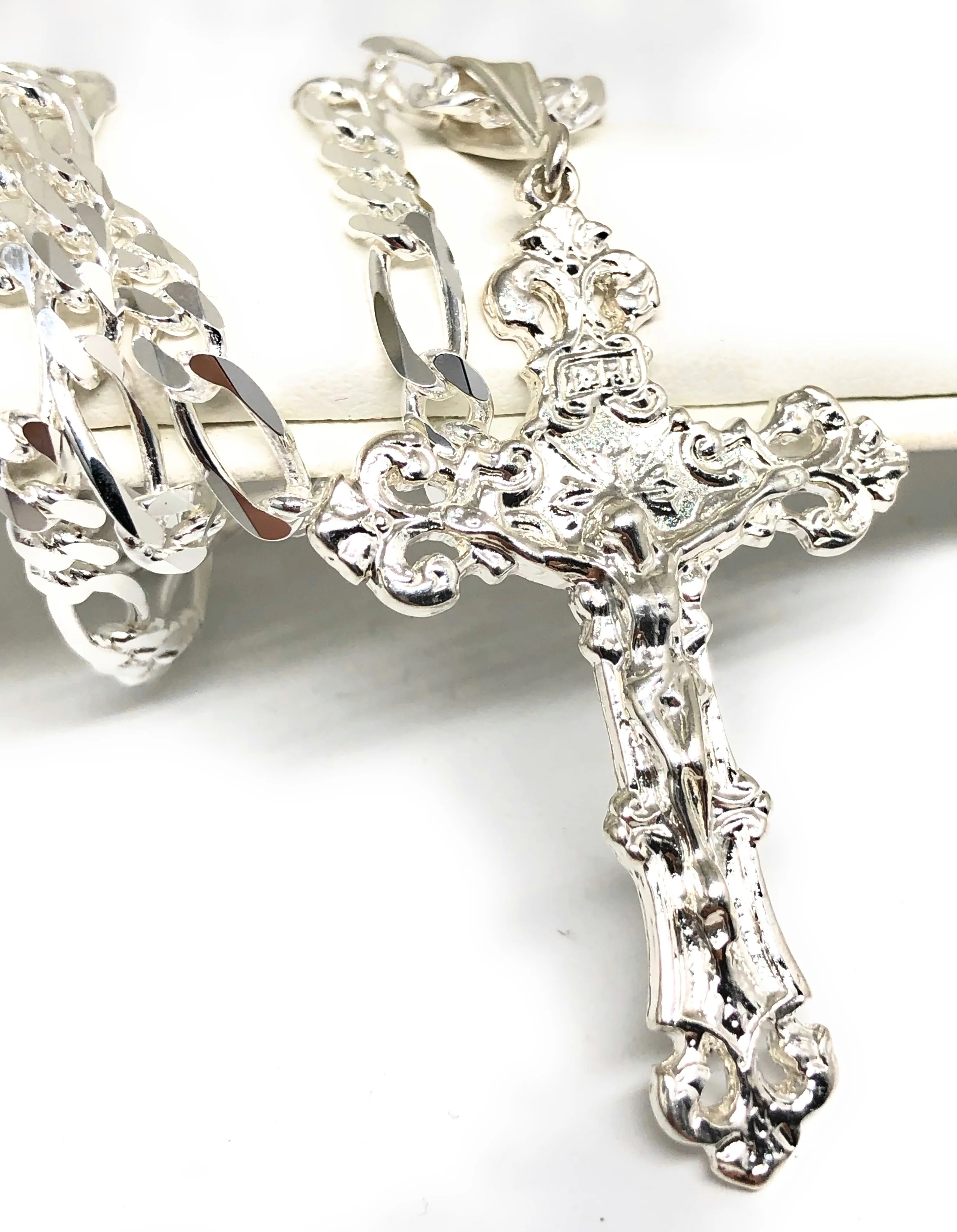 .925 Silver Filigran Jesus Cross Crucifix Pendant Necklace with Figaro Chain - Image 3