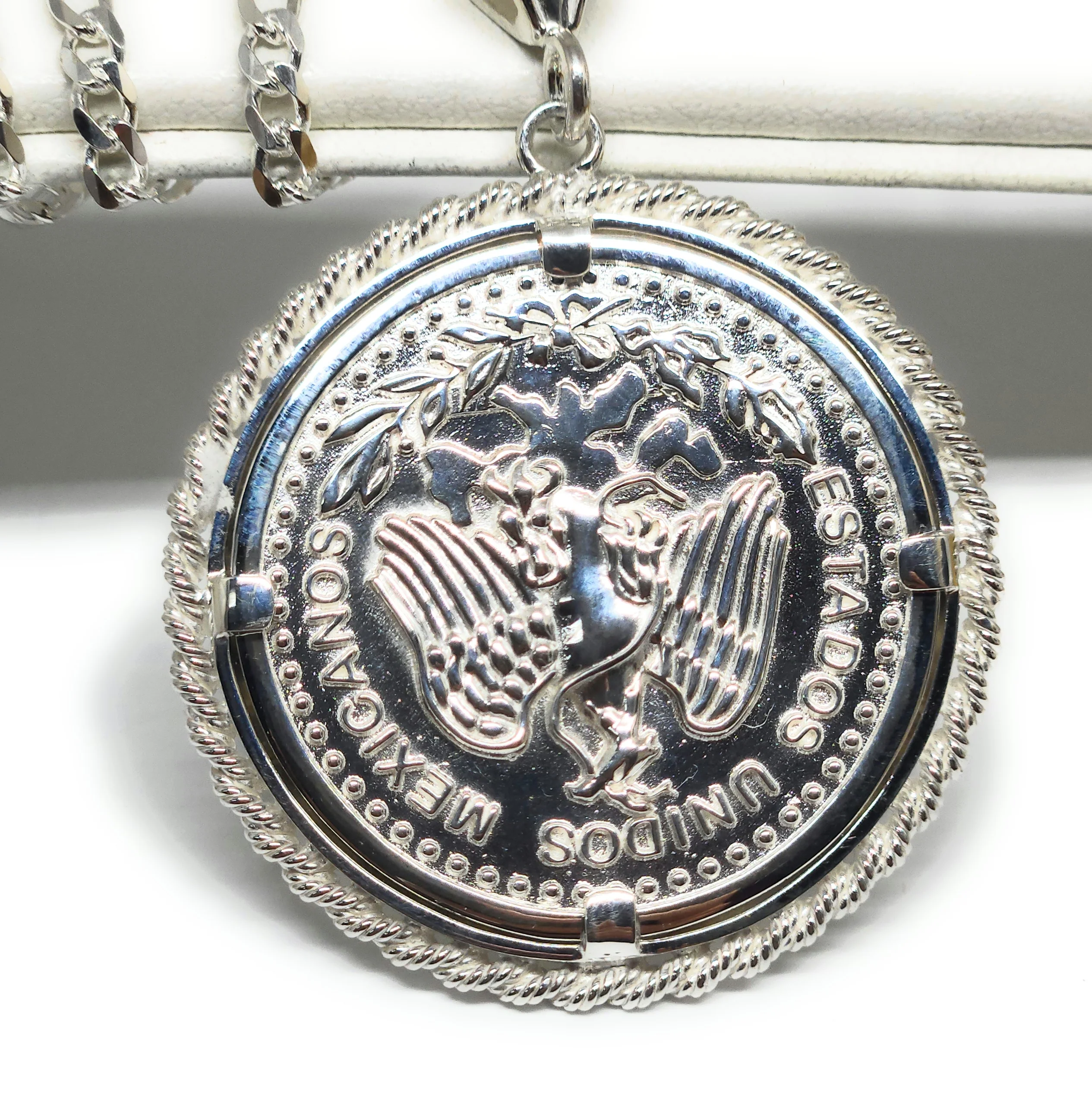 .925 Silver MEXICAN CENNTENARIO 50 PESOS COIN PENDANT NECKLACE (COPY OF ORIGINAL) - Image 4