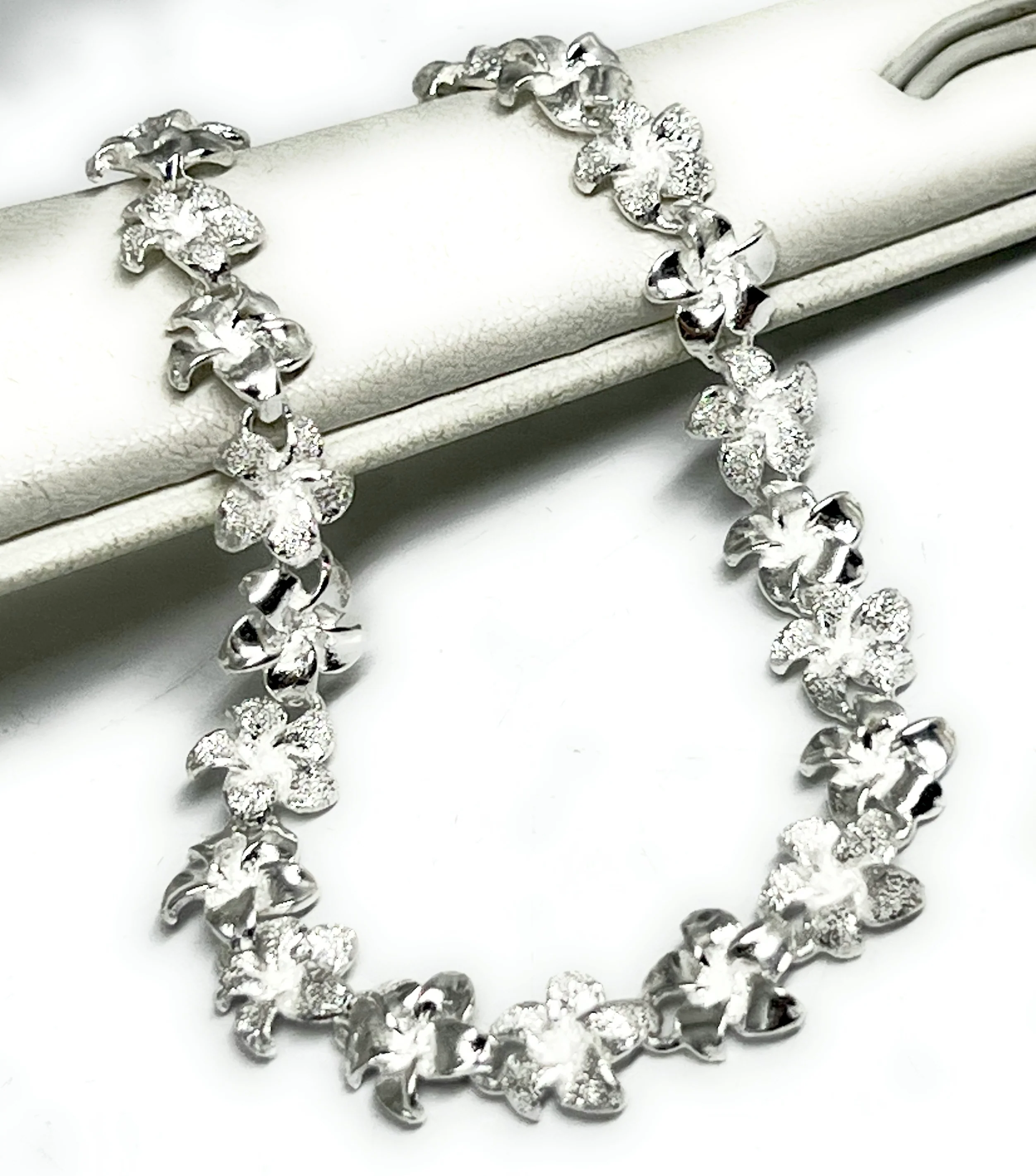 .925 Silver Plumeria Flower 7.5 inch 8mm Braccelet