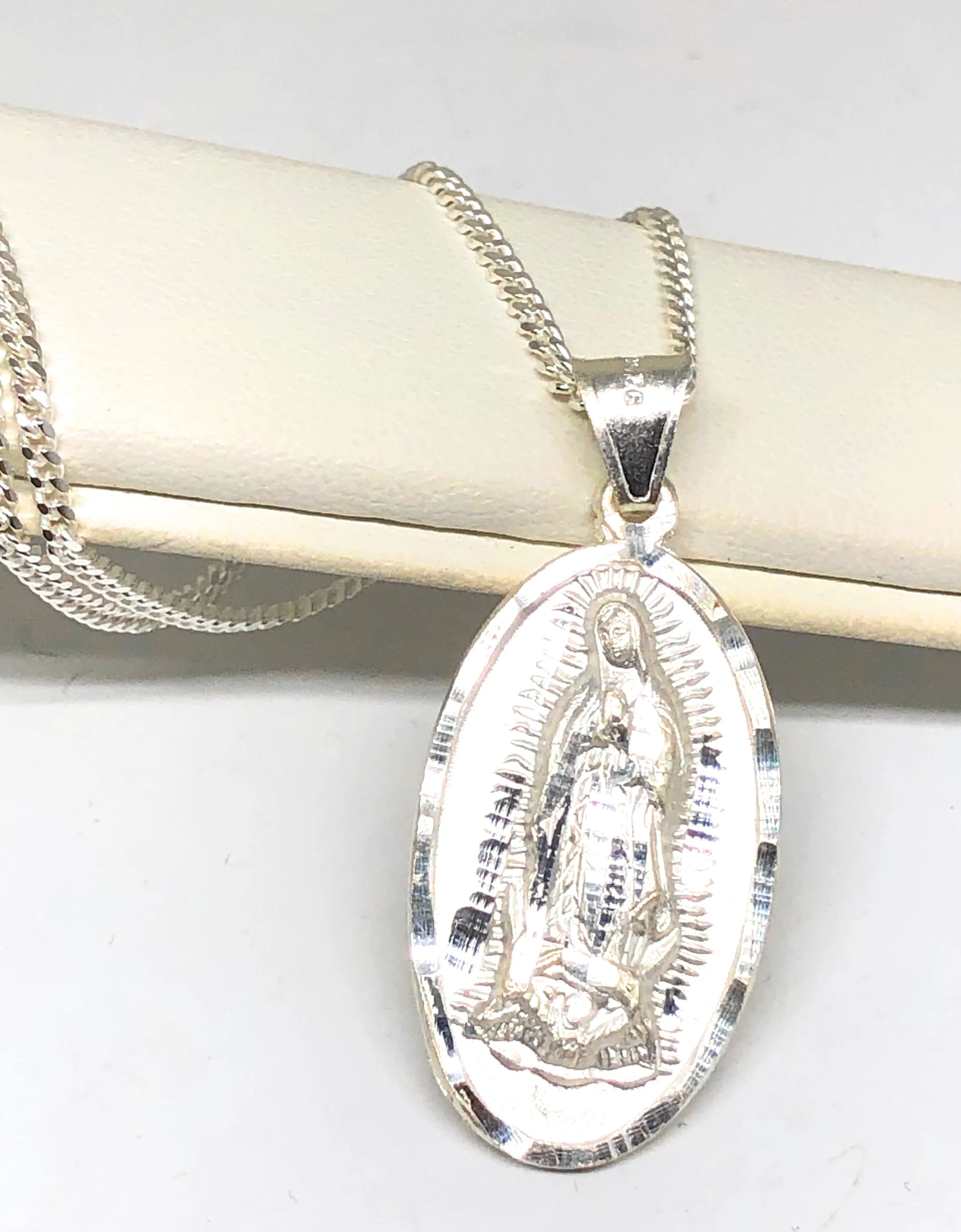 .925 Silver Virrgin Marry Pendant Necklace with Chain Options - Image 3