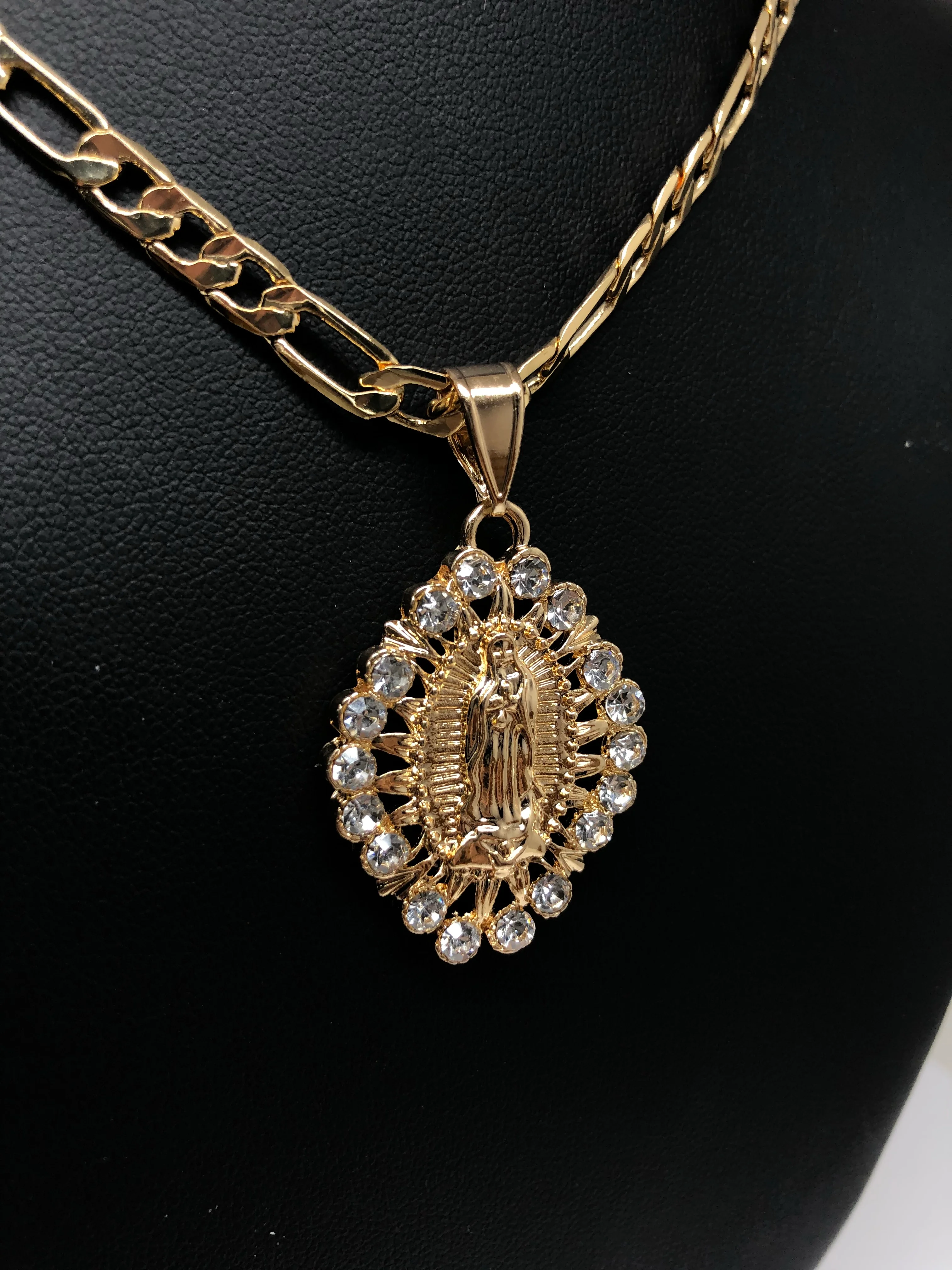 Gold Plated Virgin Mary White Stone Pendant with 26" Chain / Virgen de Guadalupe Medalla Piedras Blancas Cadena 26" Oro Laminado - Image 5