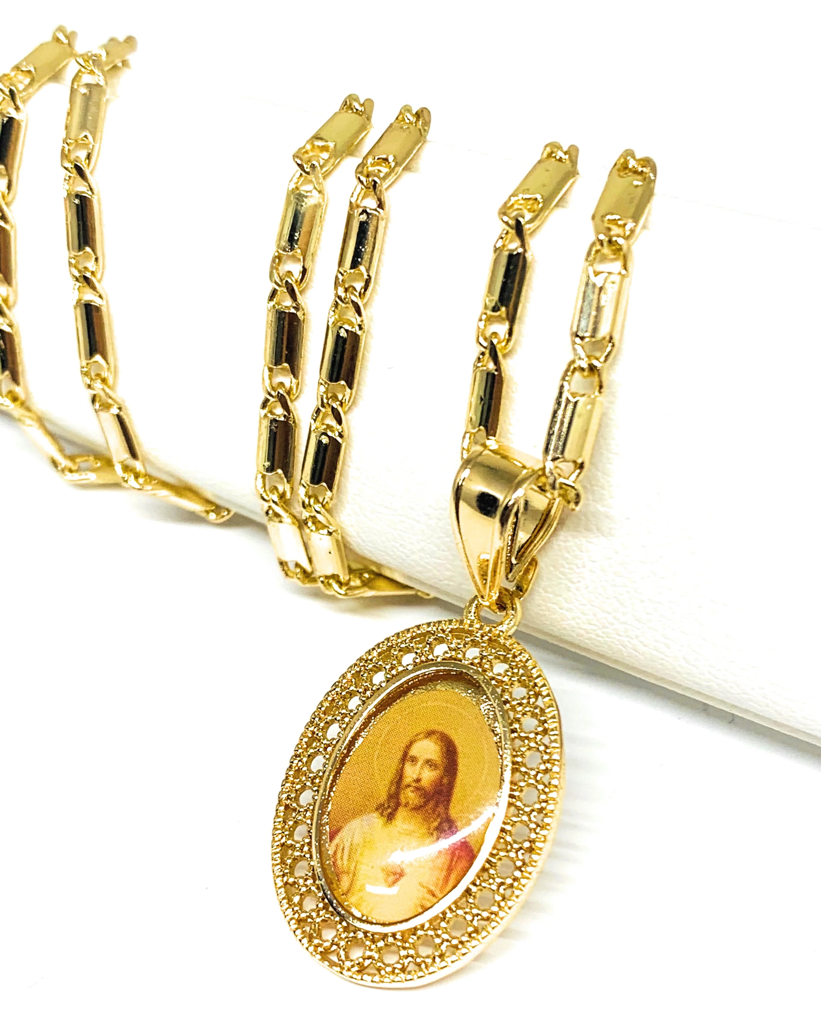 Gold Plated Jesus Sagrado Corazon Image Depiction Pendant 24" VALENTINA Chain