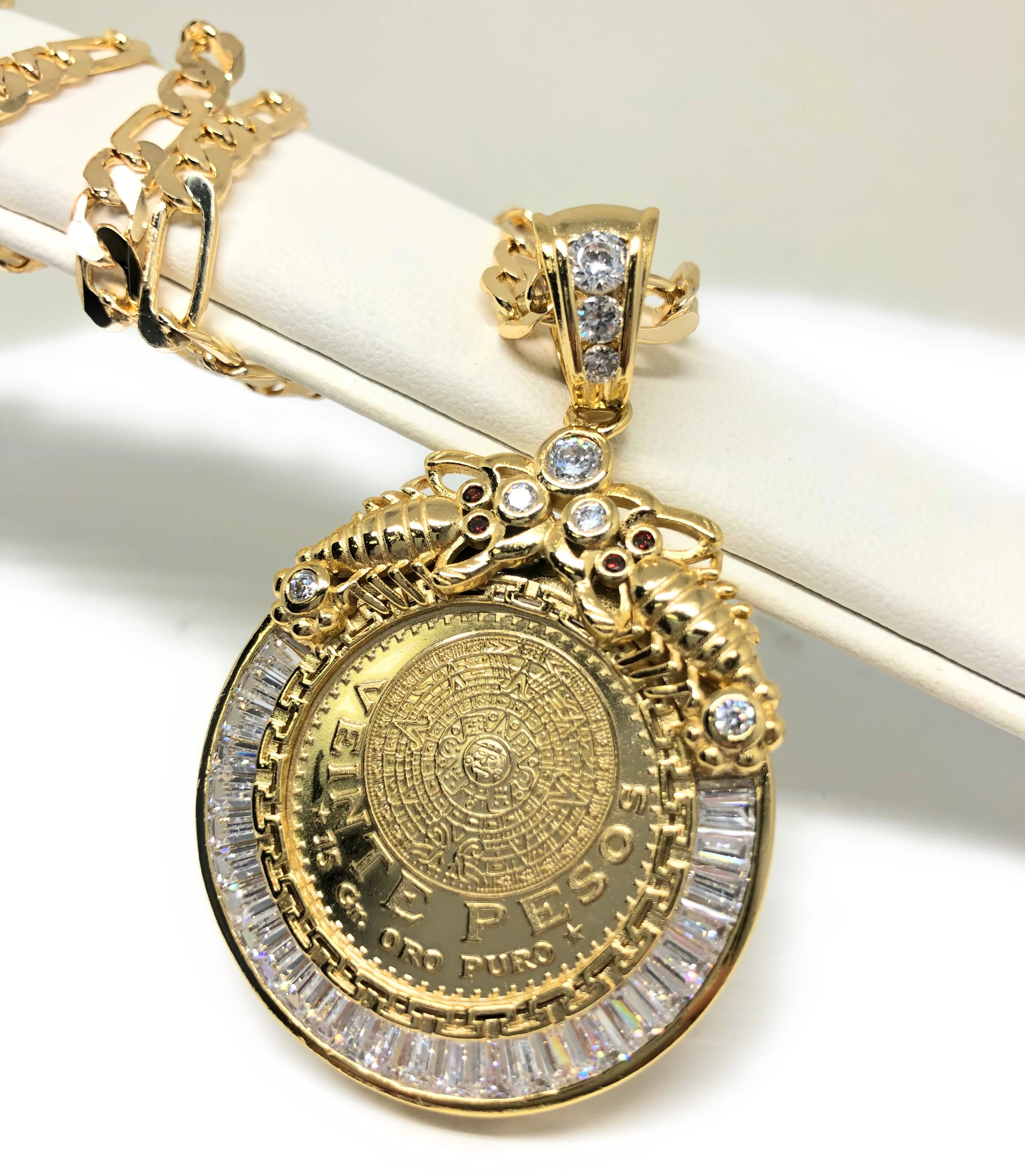Gold Plated Mexican 20 Pesos Coin Aztec Calendar Scorpion CZ Oro Laminado Con Cadena Figaro 26" 5mm - Image 3