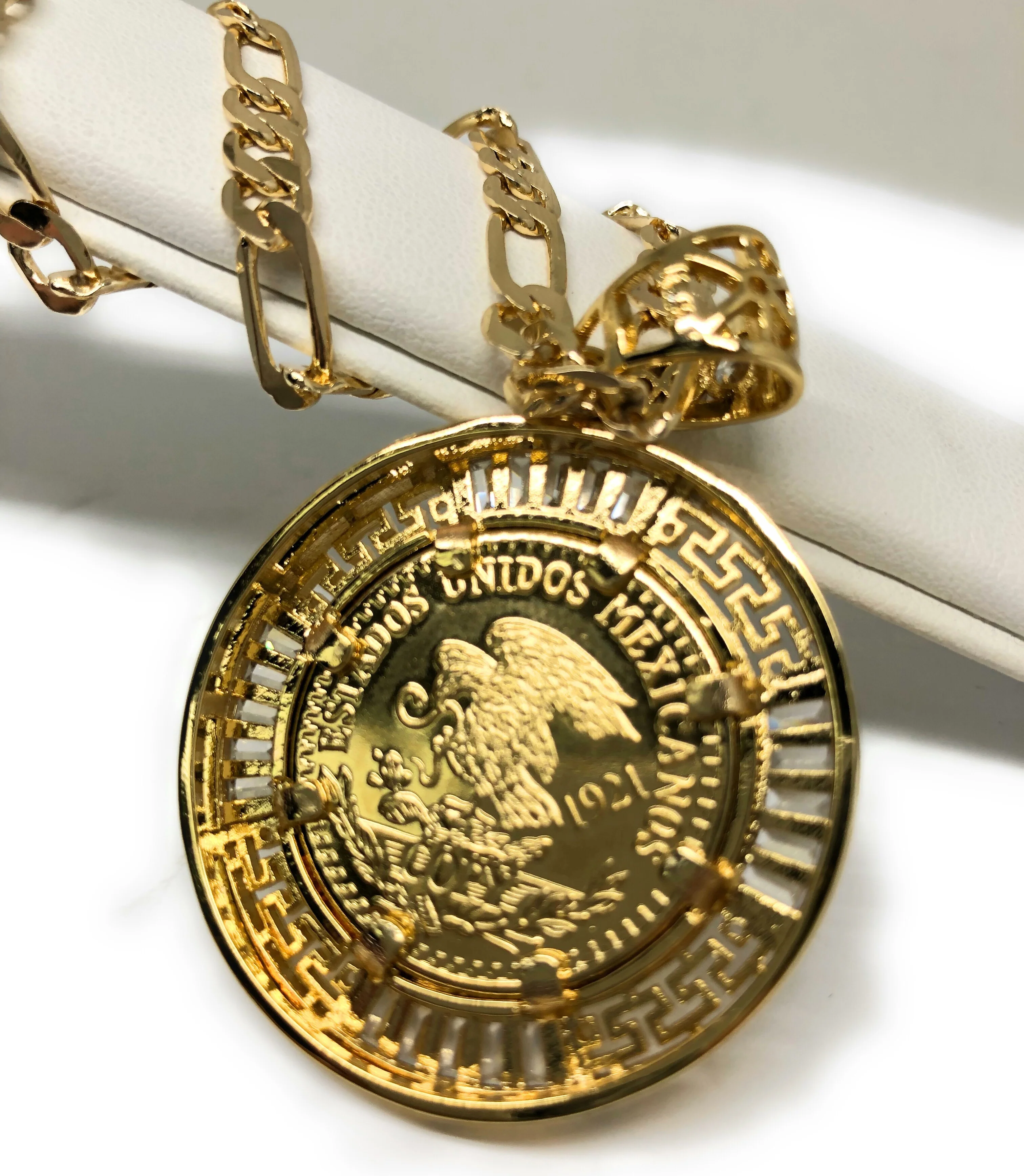 Gold Plated Mexican 20 Pesos Coin Aztec Calendar Scorpion CZ Oro Laminado Con Cadena Figaro 26" 5mm - Image 6