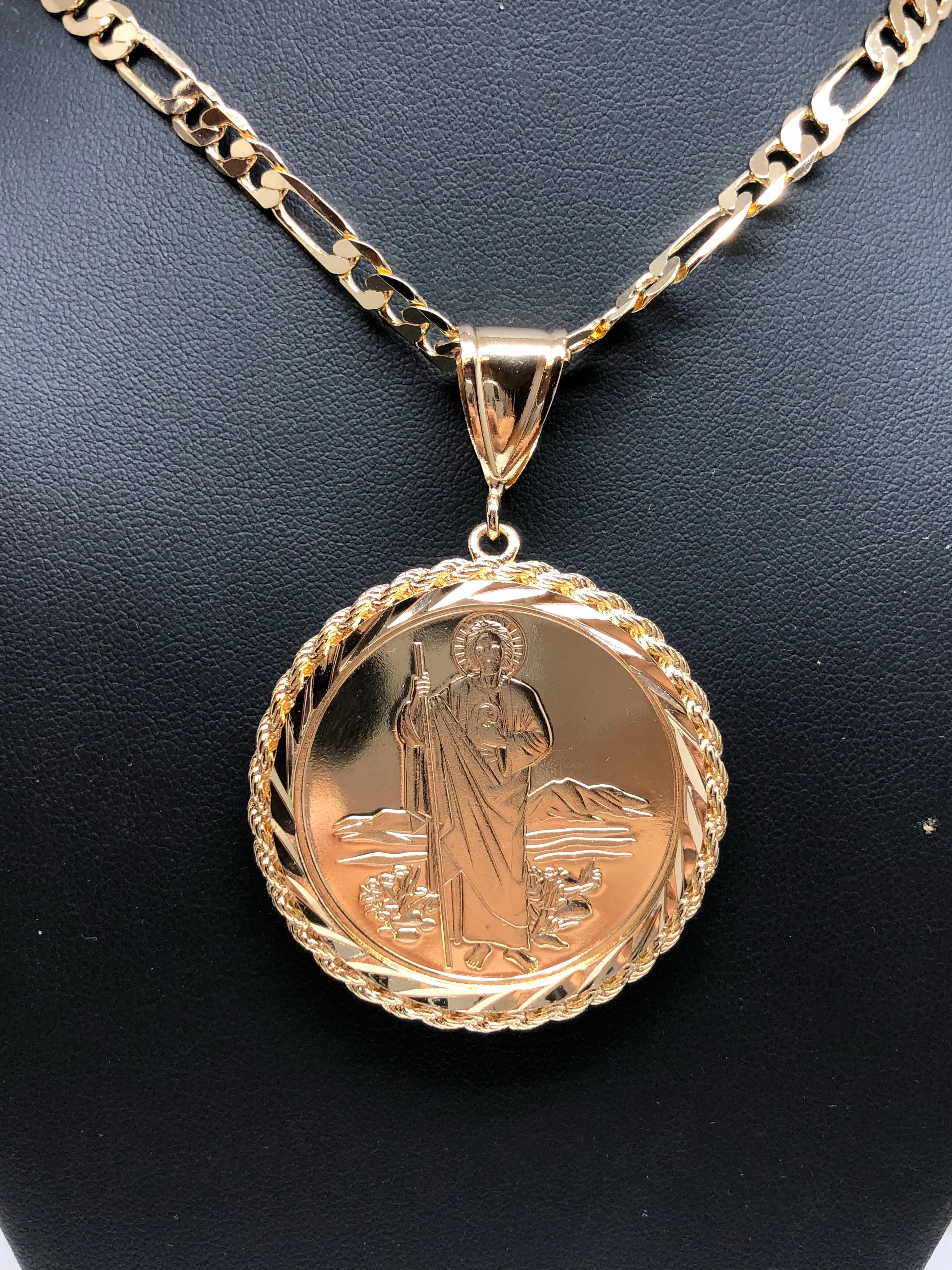 Gold Plated Saint Jude Pendant Necklace Figaro 26" San Judas Tadeo Virgen Centenario Medalla Oro Laminado - Image 4
