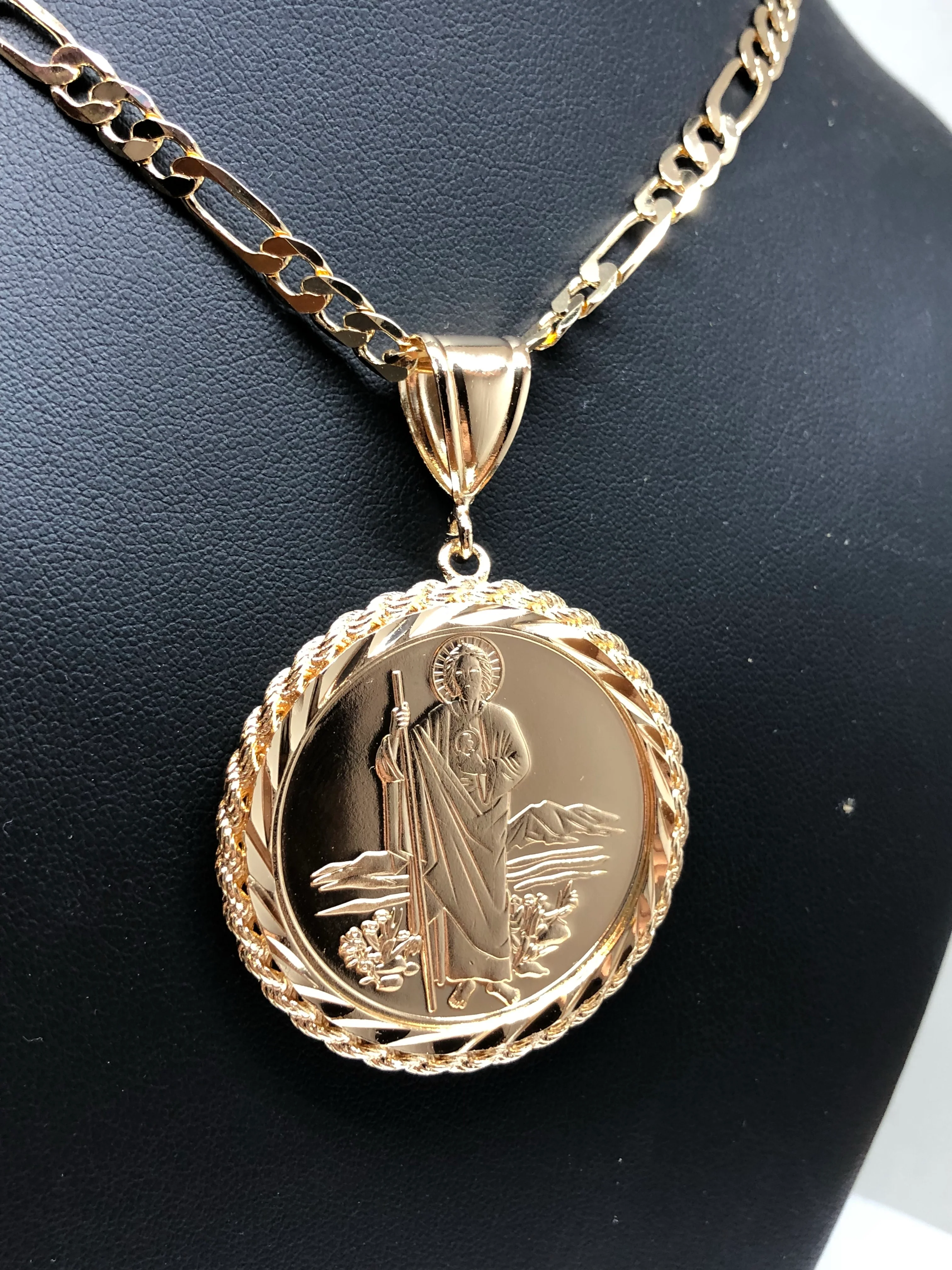 Gold Plated Saint Jude Pendant Necklace Figaro 26" San Judas Tadeo Virgen Centenario Medalla Oro Laminado - Image 8