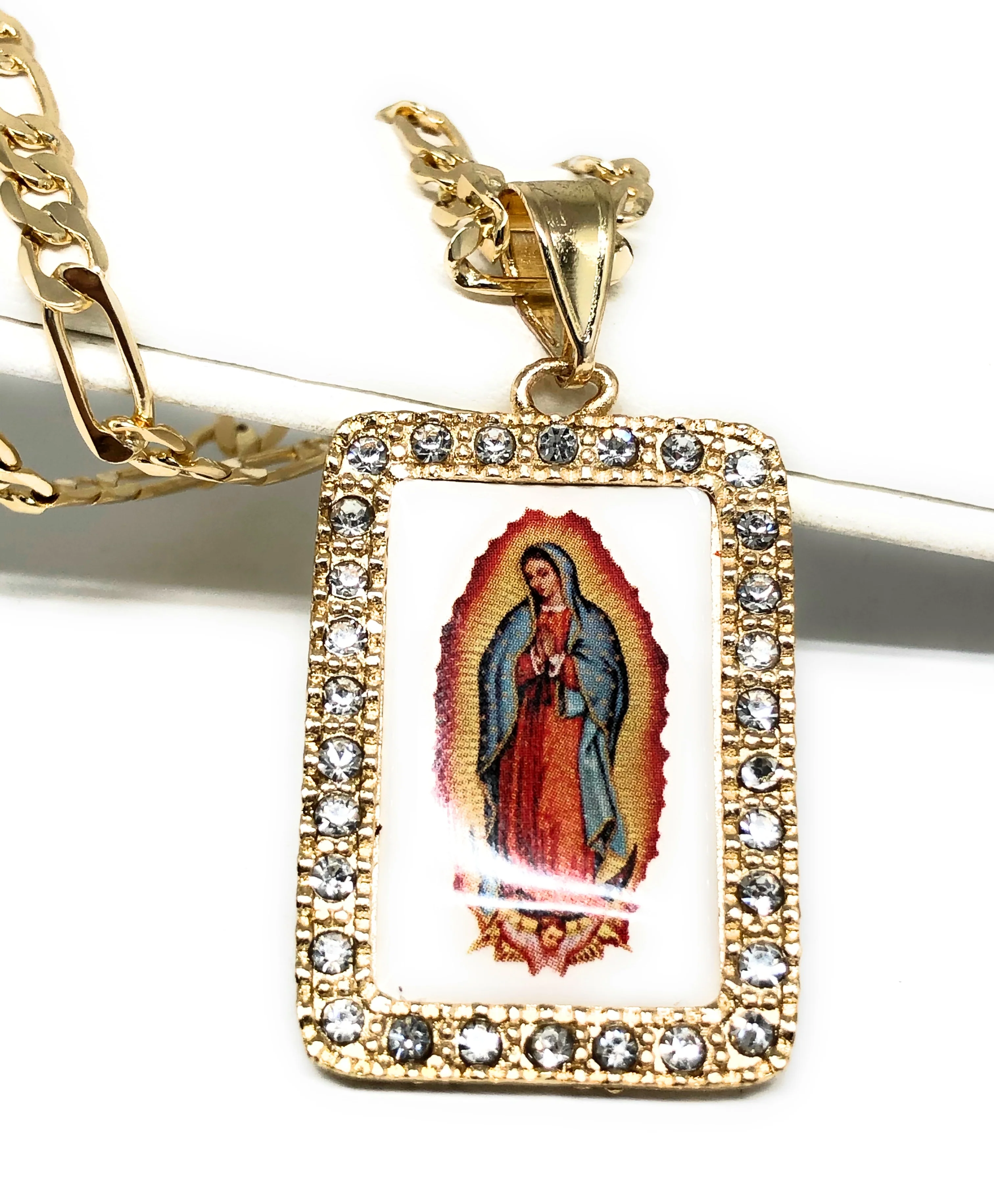 Gold Plated Virgin Mary Pendant Necklace Figaro 24” Virgen de Guadalupe Medalla Oro Laminado